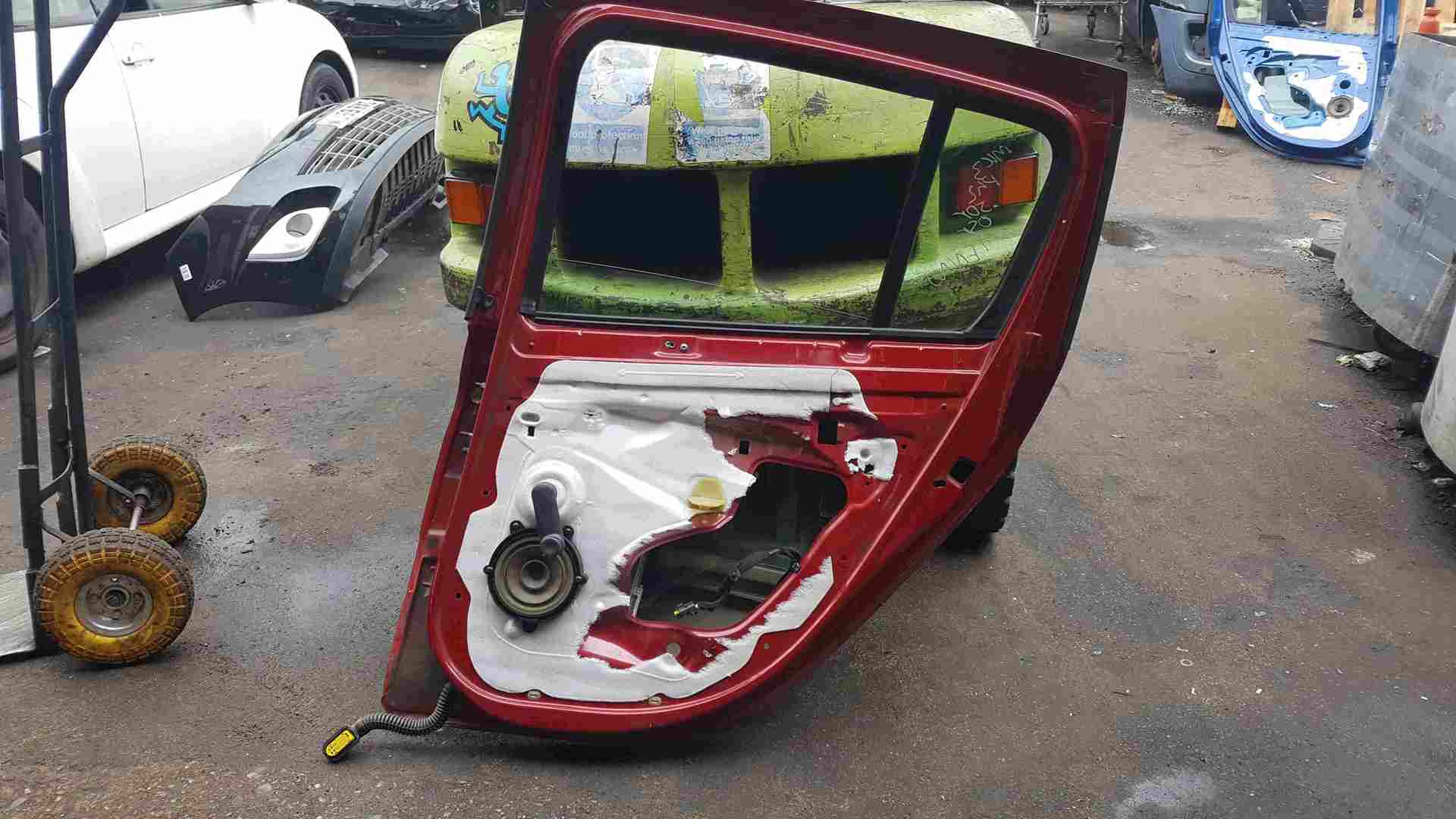 Thumb 2 Renault Clio MK3 2005-2012 Drivers OSR Rear Door Red TENNJ