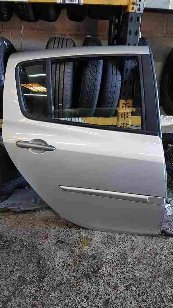 Thumb 2 Renault Clio MK3 2005-2012 Drivers OSR Rear Door Silver Ted69