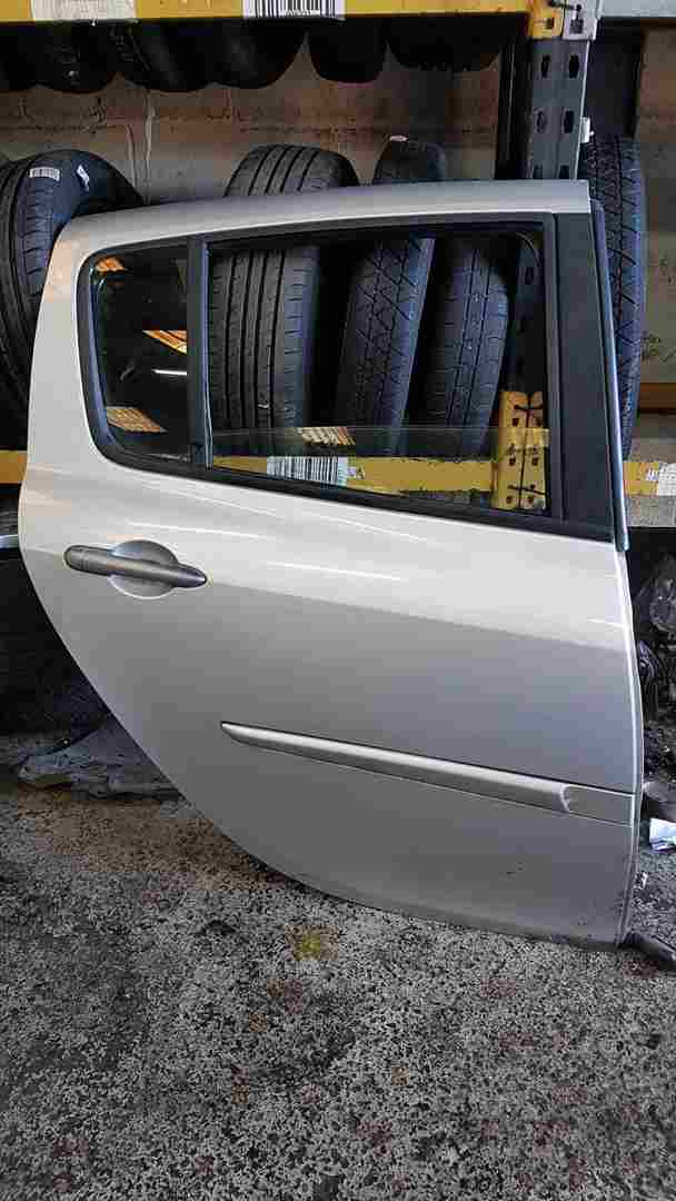 Thumb 4 Renault Clio MK3 2005-2012 Drivers OSR Rear Door Silver Ted69