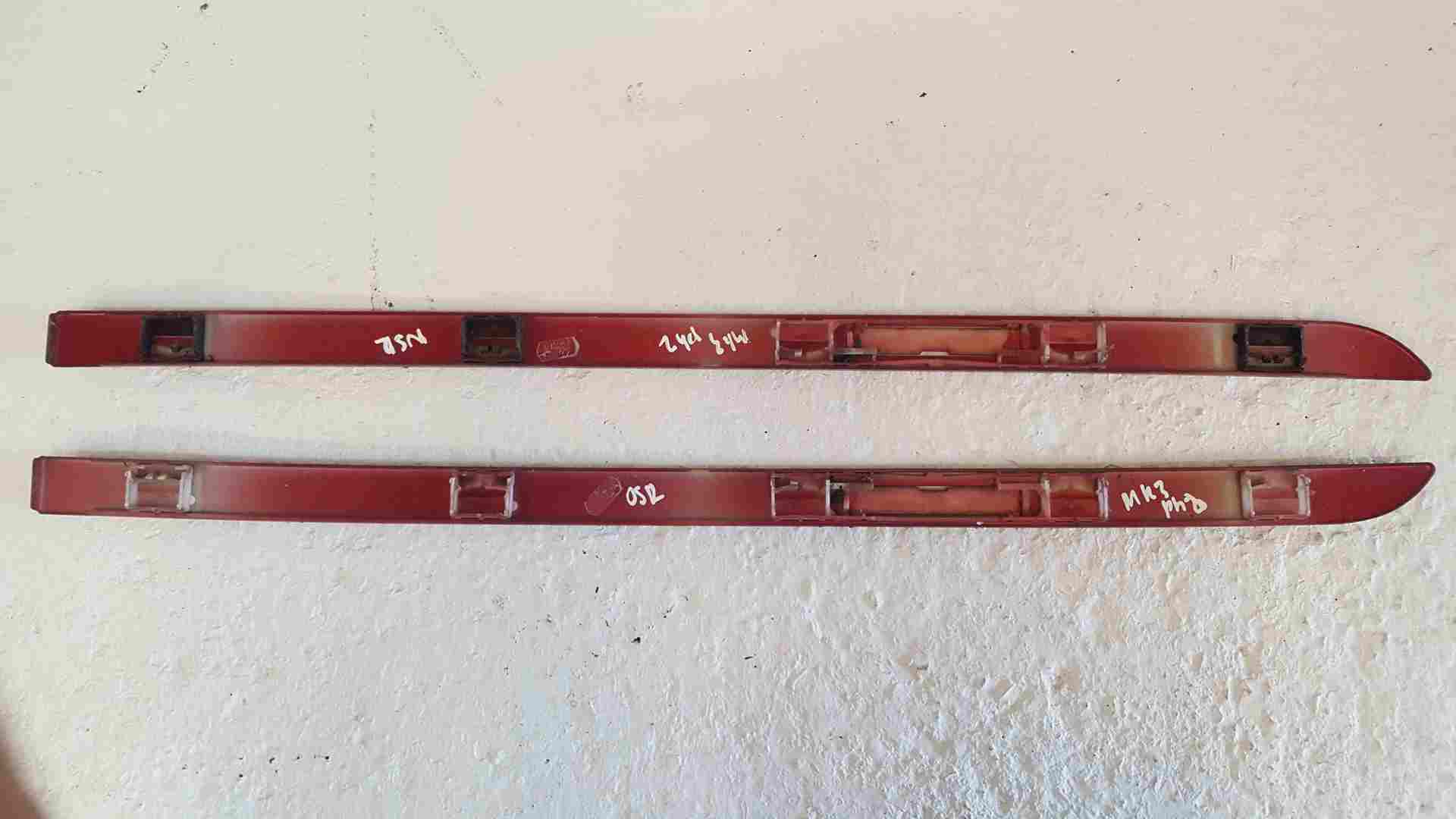 Thumb 3 Renault Clio MK3 2005-2012 Drivers Os Roof Insert Trim Rack Cover Red TENNJ