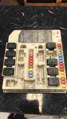 Nissan Micra 2003-2010 Engine Bay UPC Unit Fuse Box 284b7AX61A