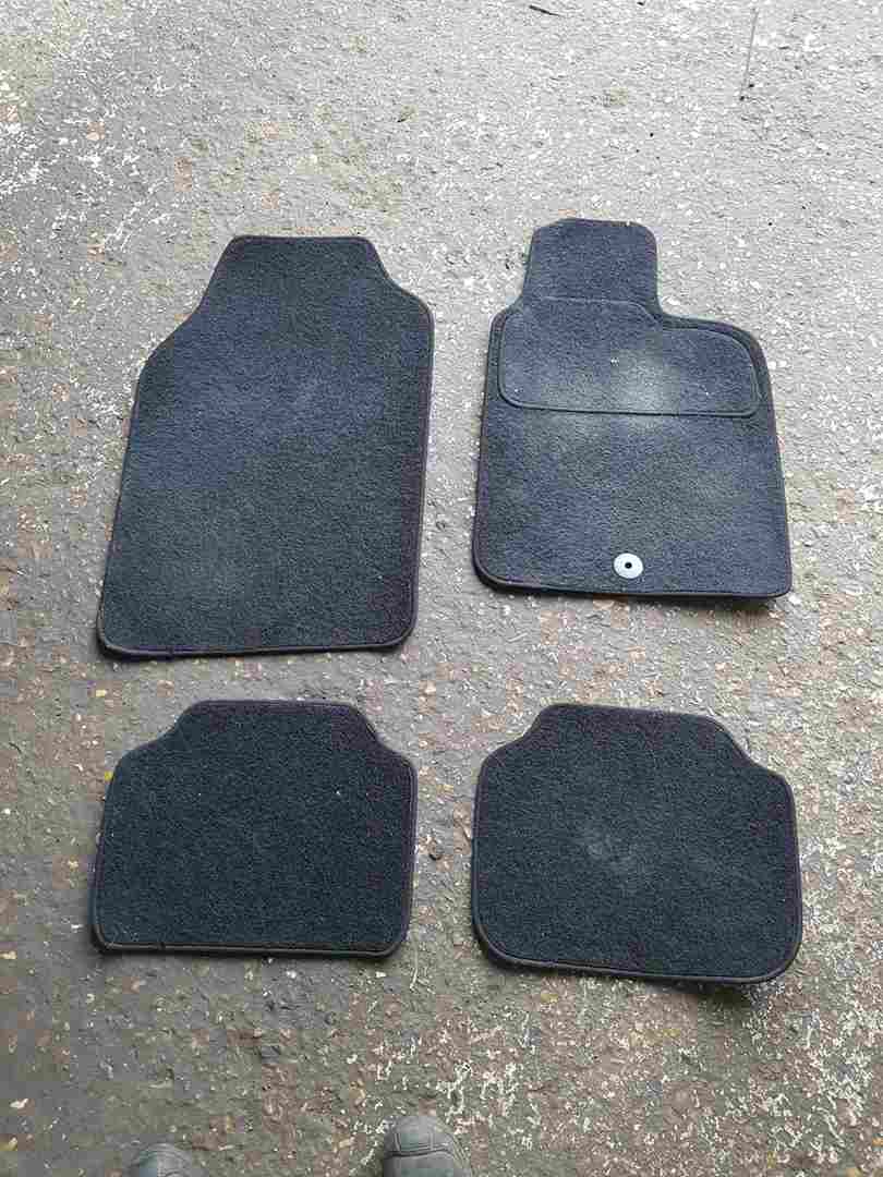 Thumb 2 Renault Clio MK3 2005-2012 Floor Mats SET X4