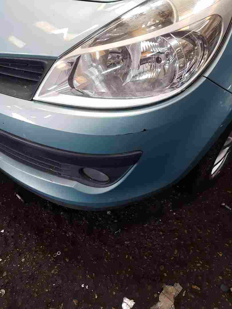 Thumb 3 Renault Clio MK3 2005-2012 Front Bumper Blue Ternk 195 16inch wheels