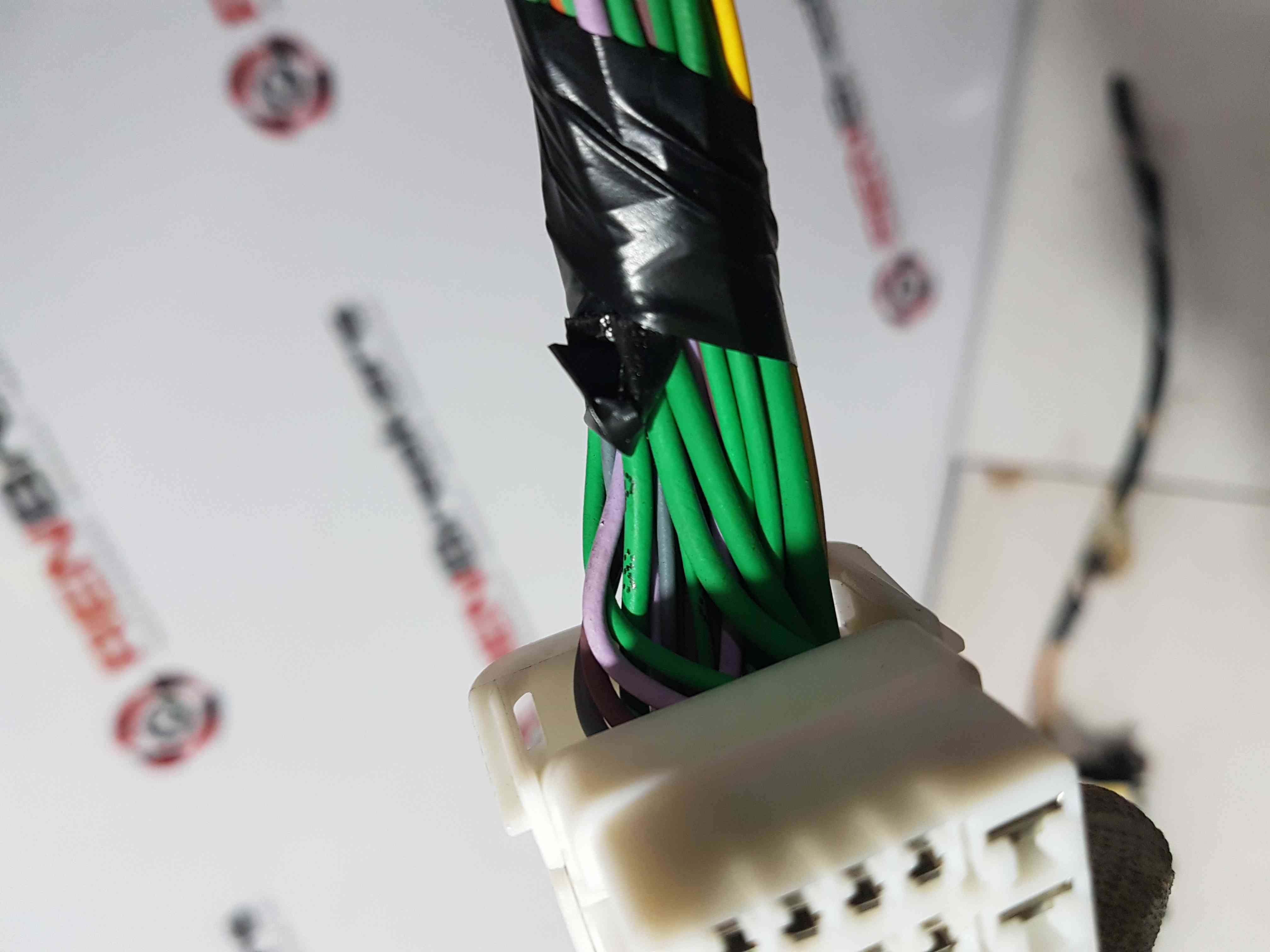 Thumb 6 Renault Clio MK3 2005-2012 Front To Back Passenger NSF Loom Plug Connector 3Dr