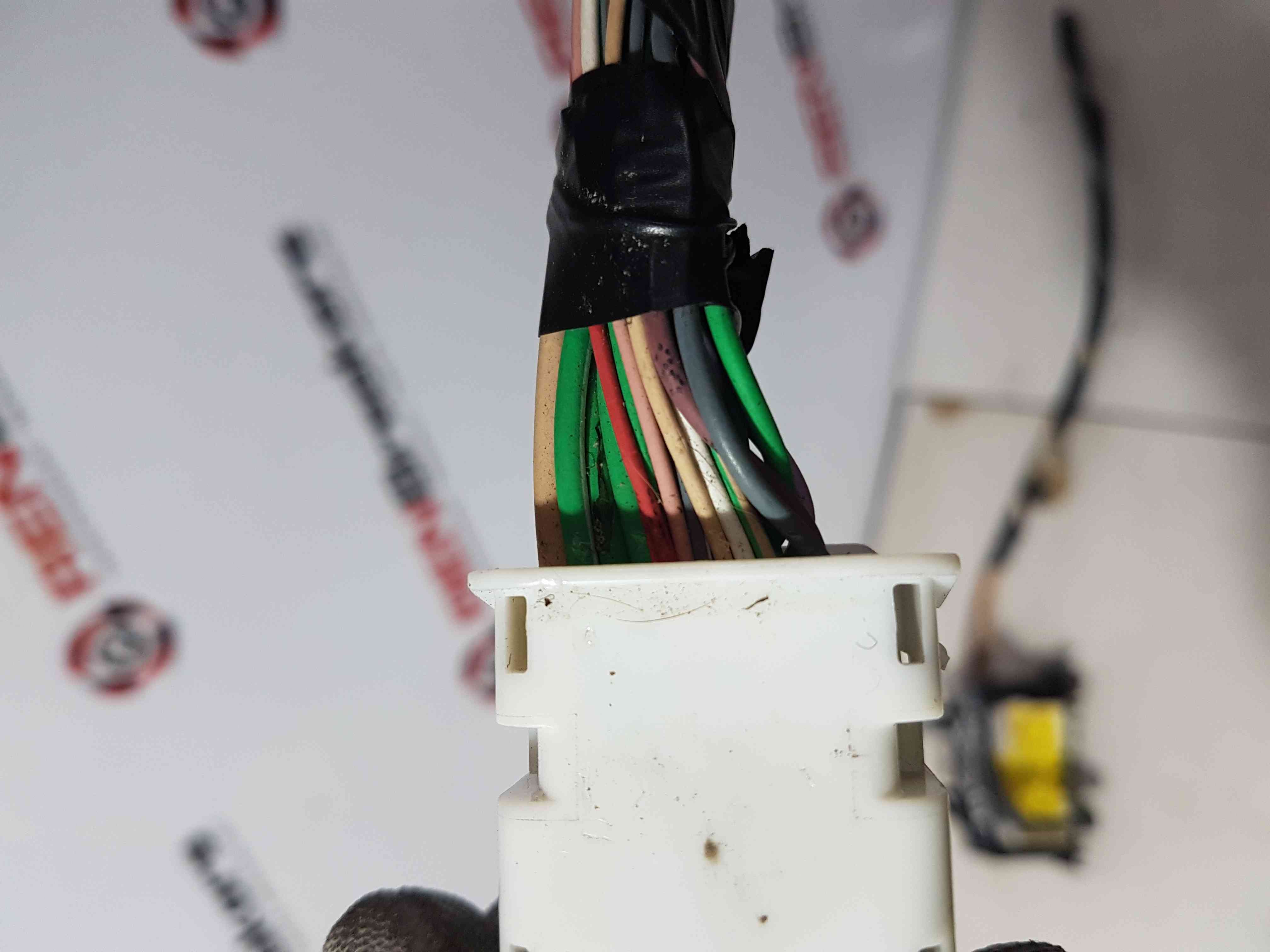 Thumb 7 Renault Clio MK3 2005-2012 Front To Back Passenger NSF Loom Plug Connector 3Dr