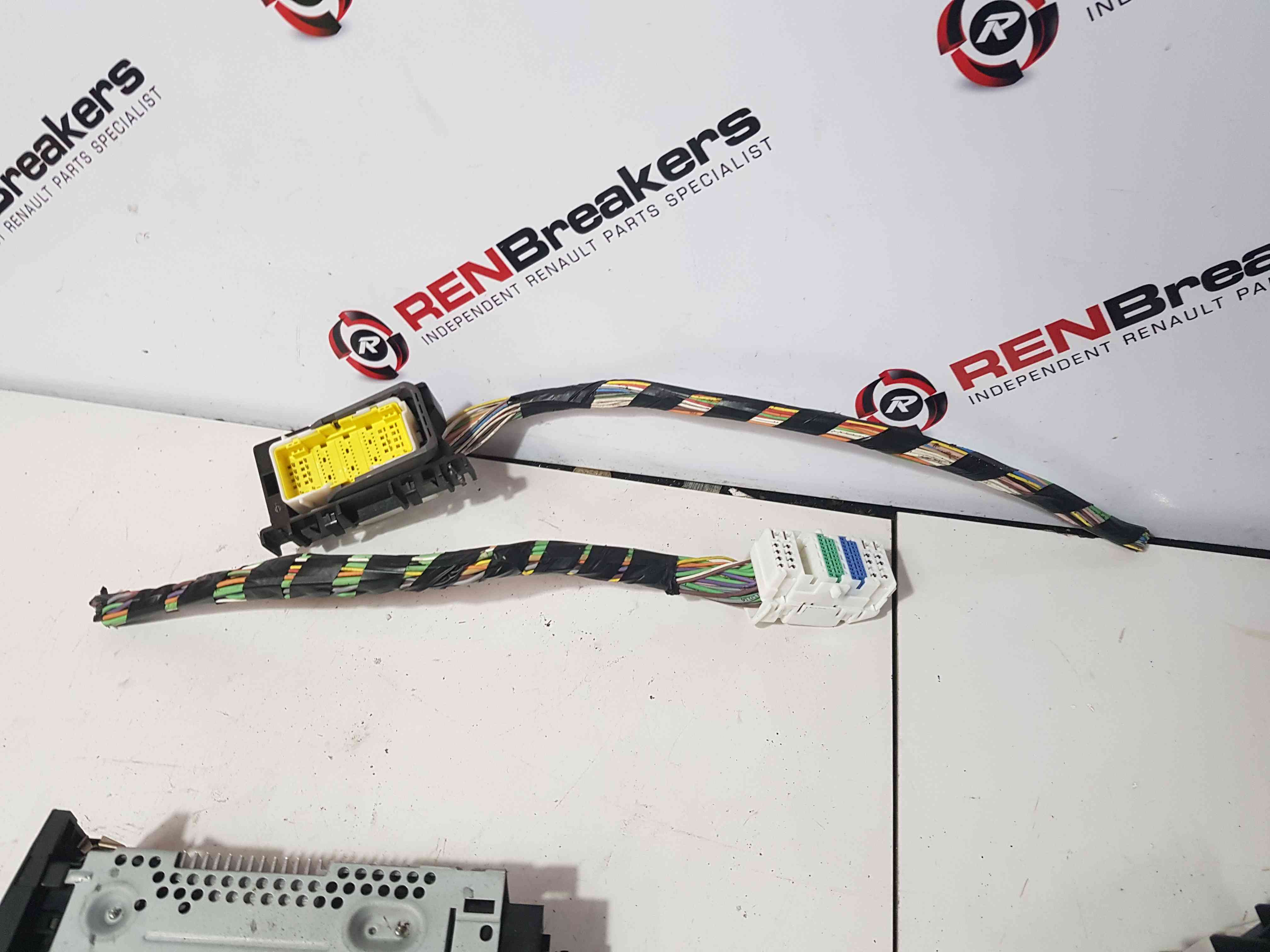 Thumb 9 Renault Clio MK3 2005-2012 Front To Back Passenger NSF Loom Plug Connector 5Dr