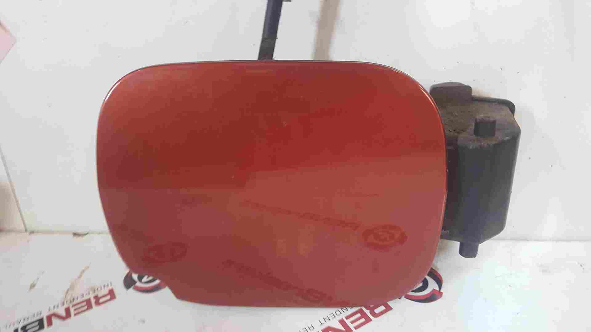 Thumb 2 Renault Clio MK3 2005-2012 Fuel CAP Flap + Hinges RED Teb76 8200389403