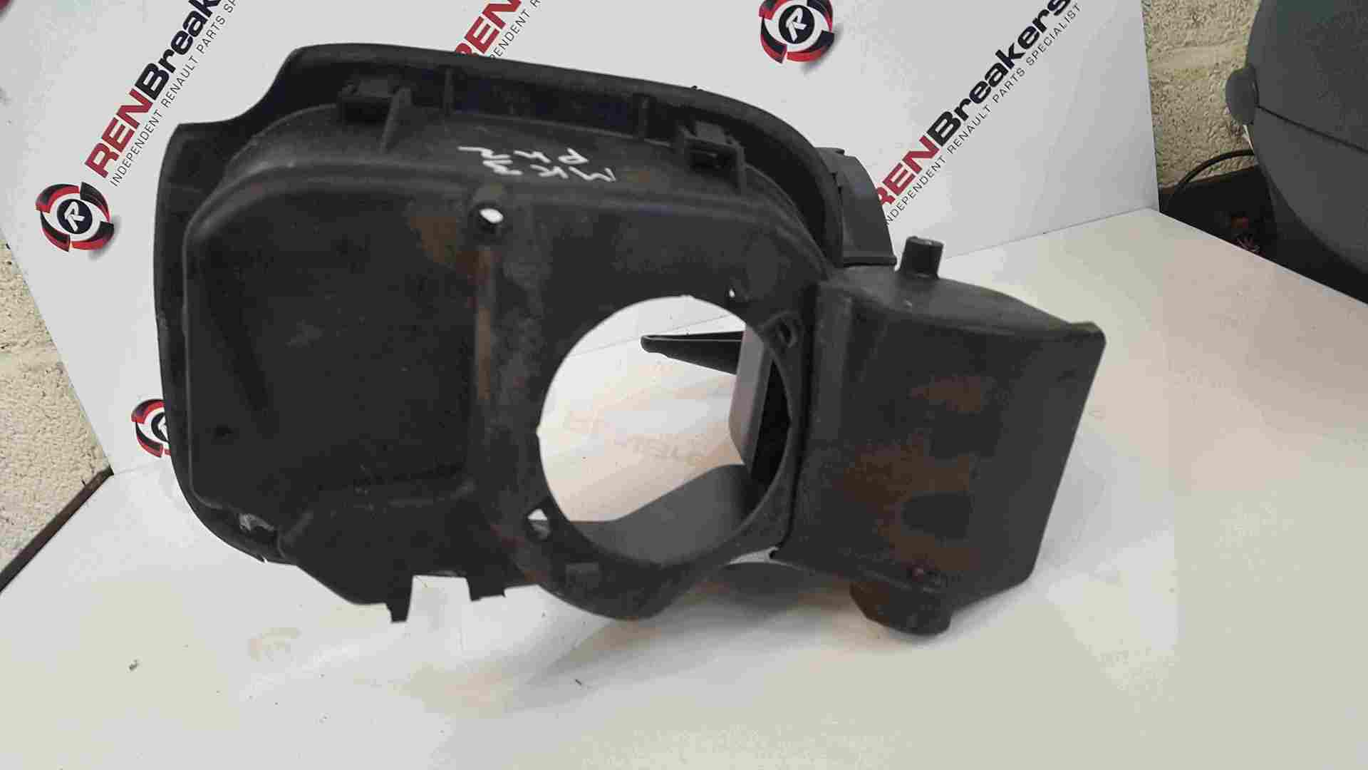 Thumb 3 Renault Clio MK3 2005-2012 Fuel Flap Backing