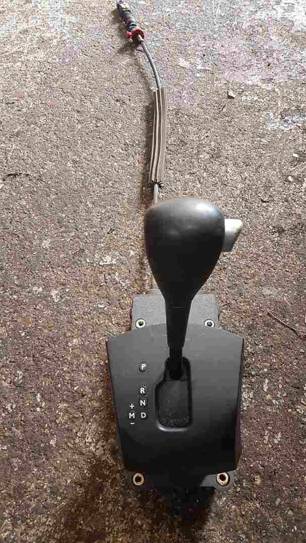 Renault Clio MK3 2005-2012 Gear Stick Selector Cables Automatic 8200504319