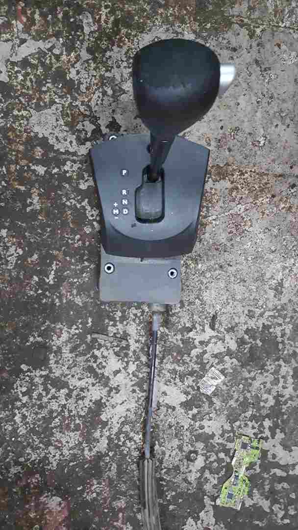 Renault Clio MK3 2005-2012 Gear Stick Selector Cables Automatic 8200784983