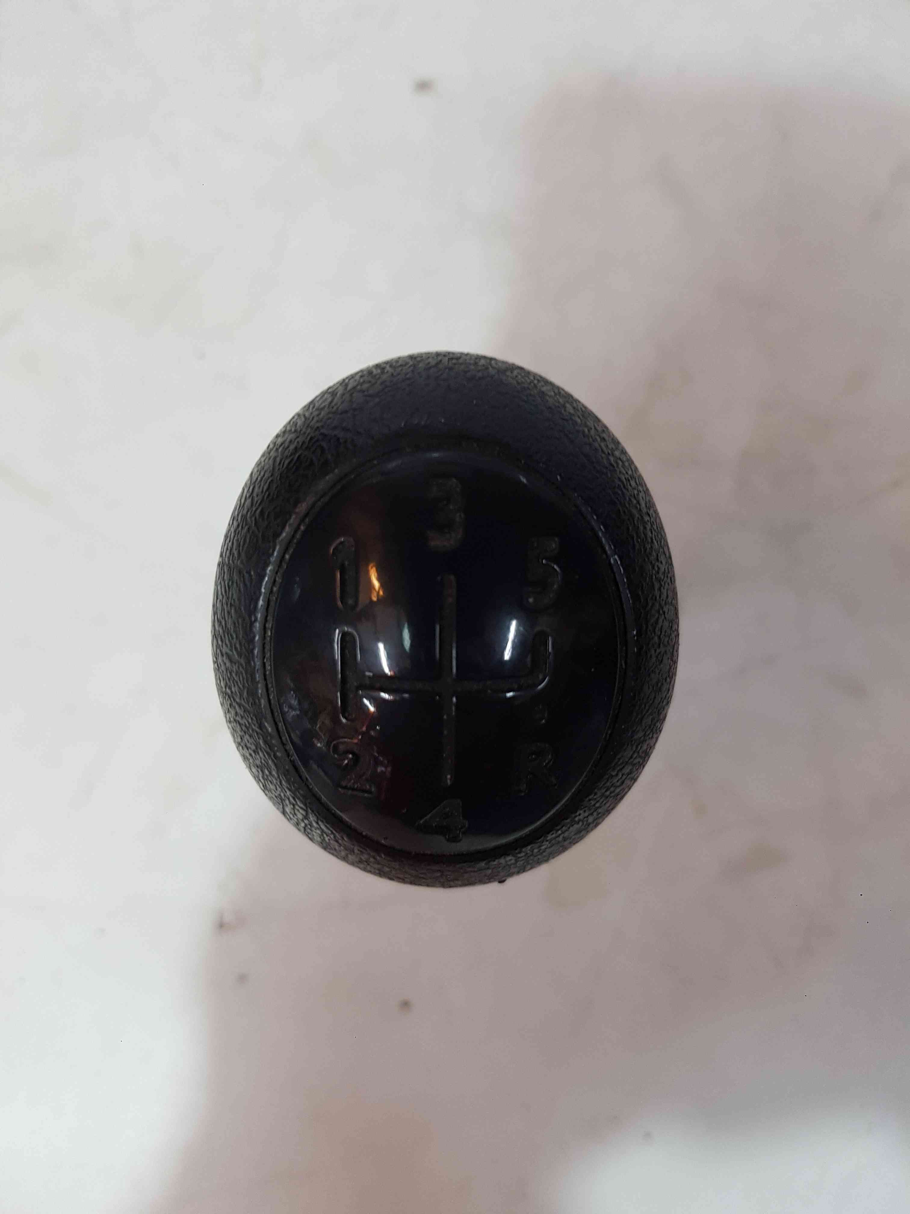 Thumb 3 Renault Clio MK3 2005-2012 Gearstick Knob 5 Speed