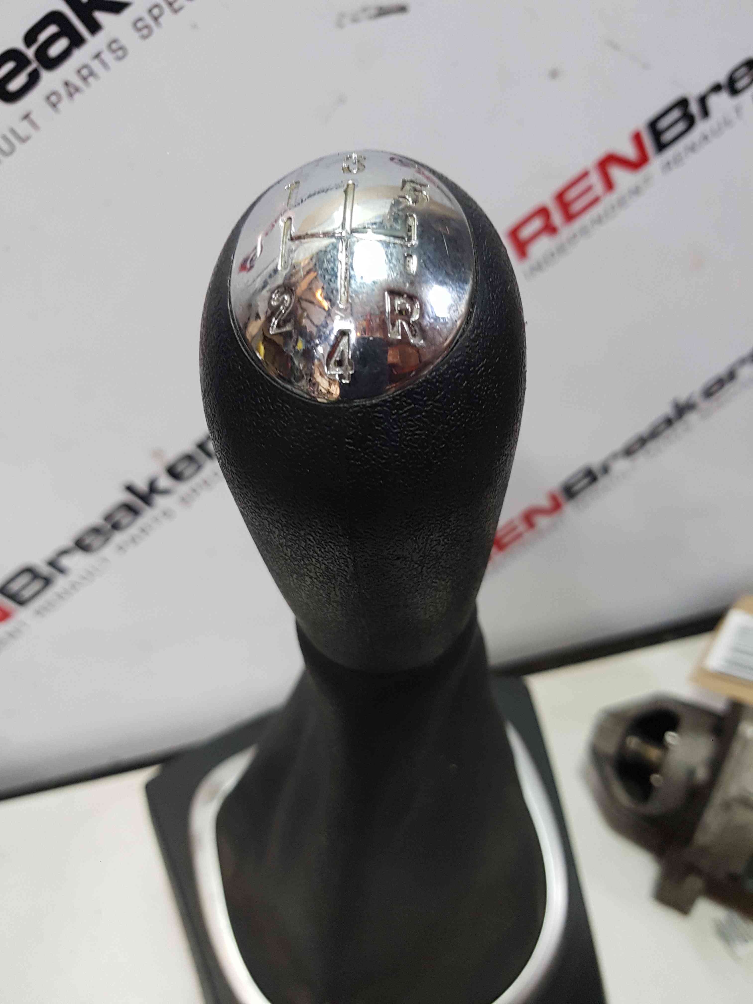 Thumb 2 Renault Clio MK3 2005-2012 Gearstick Knob Gaitor 