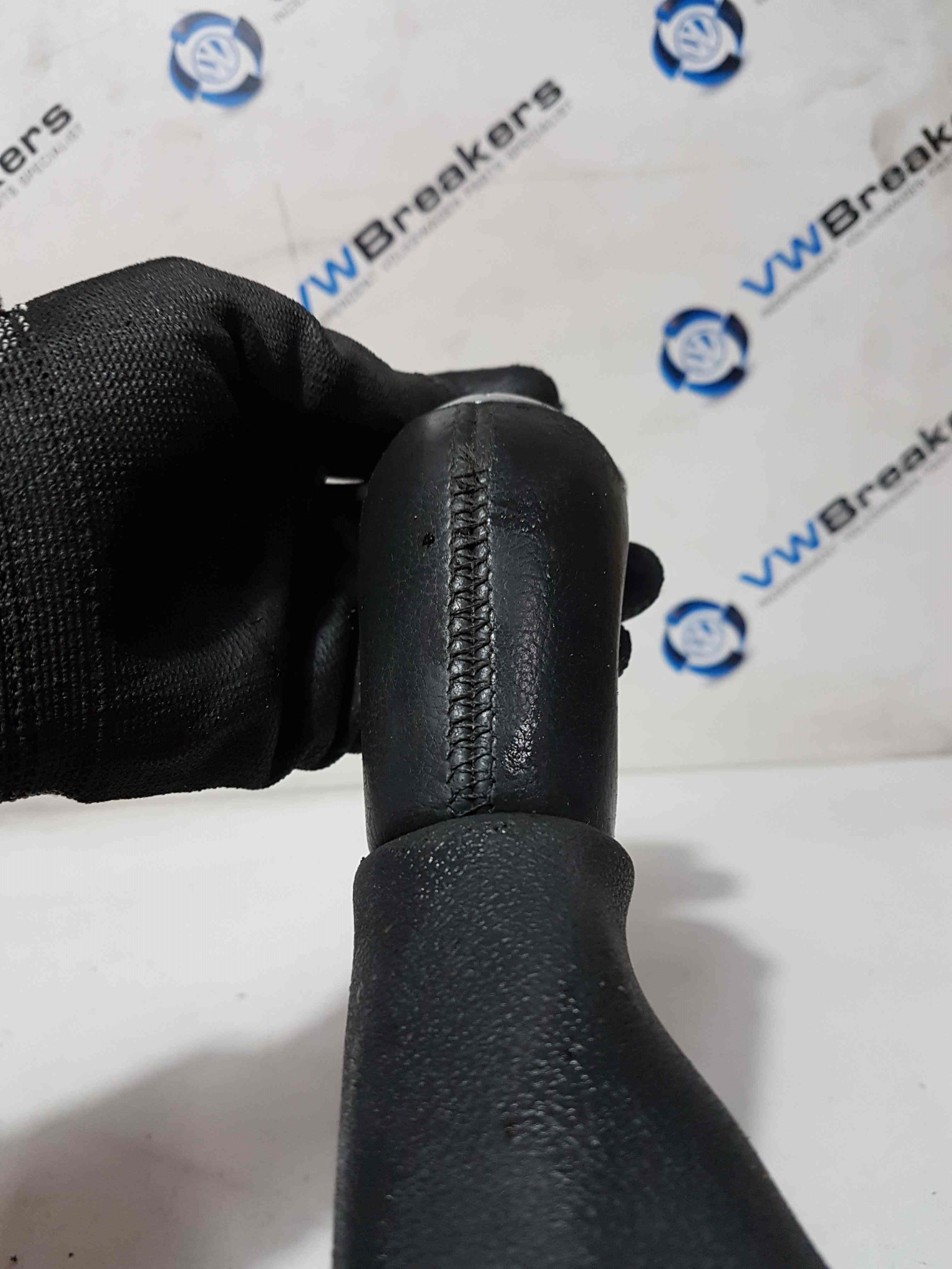 Thumb 5 Renault Clio MK3 2005-2012 Gearstick Knob Gaitor 8200393246