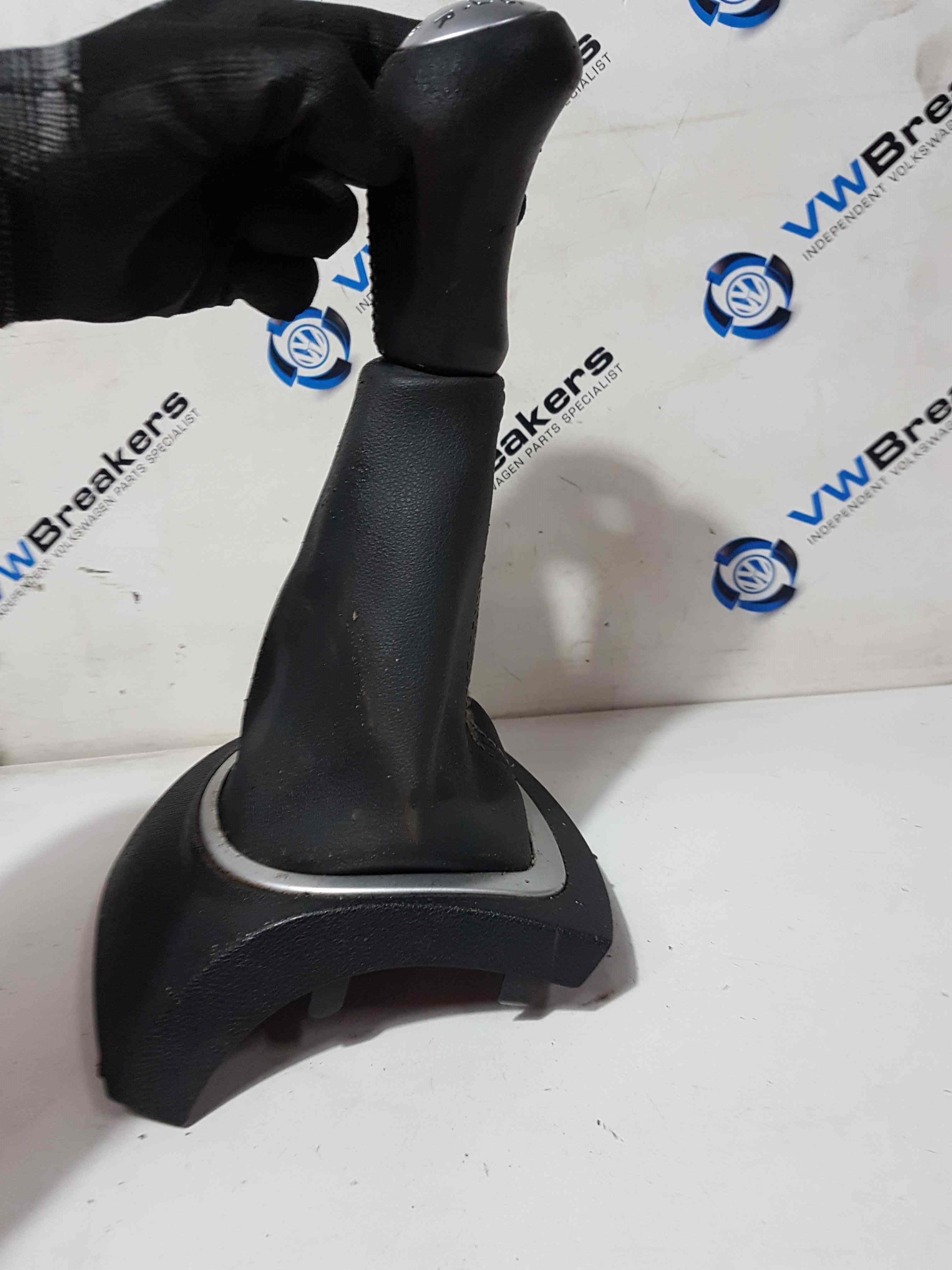 Renault Clio MK3 2005-2012 Gearstick Knob Gaitor 8200393246