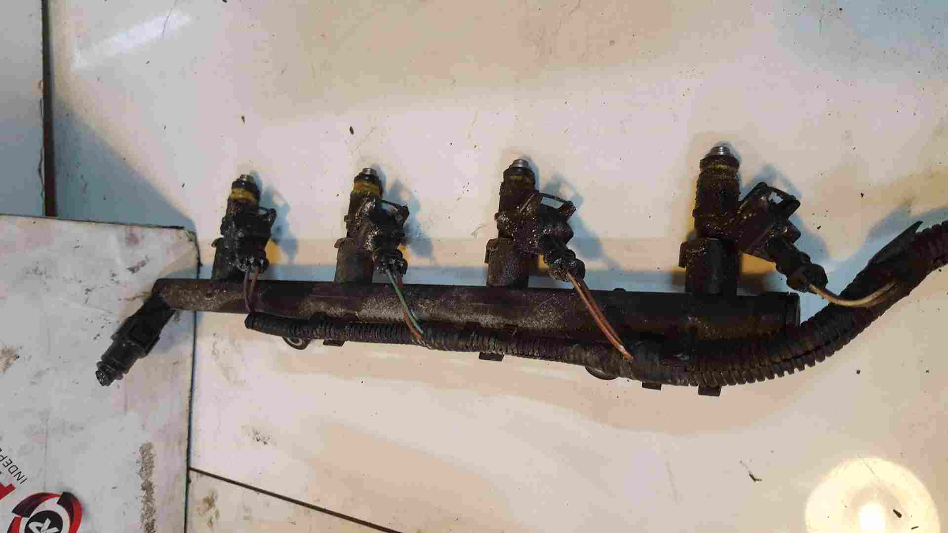 Renault Clio MK3 2005-2012 Gt 1.6 16V Petrol Fuel Injecotrs K4M 862 8200135504