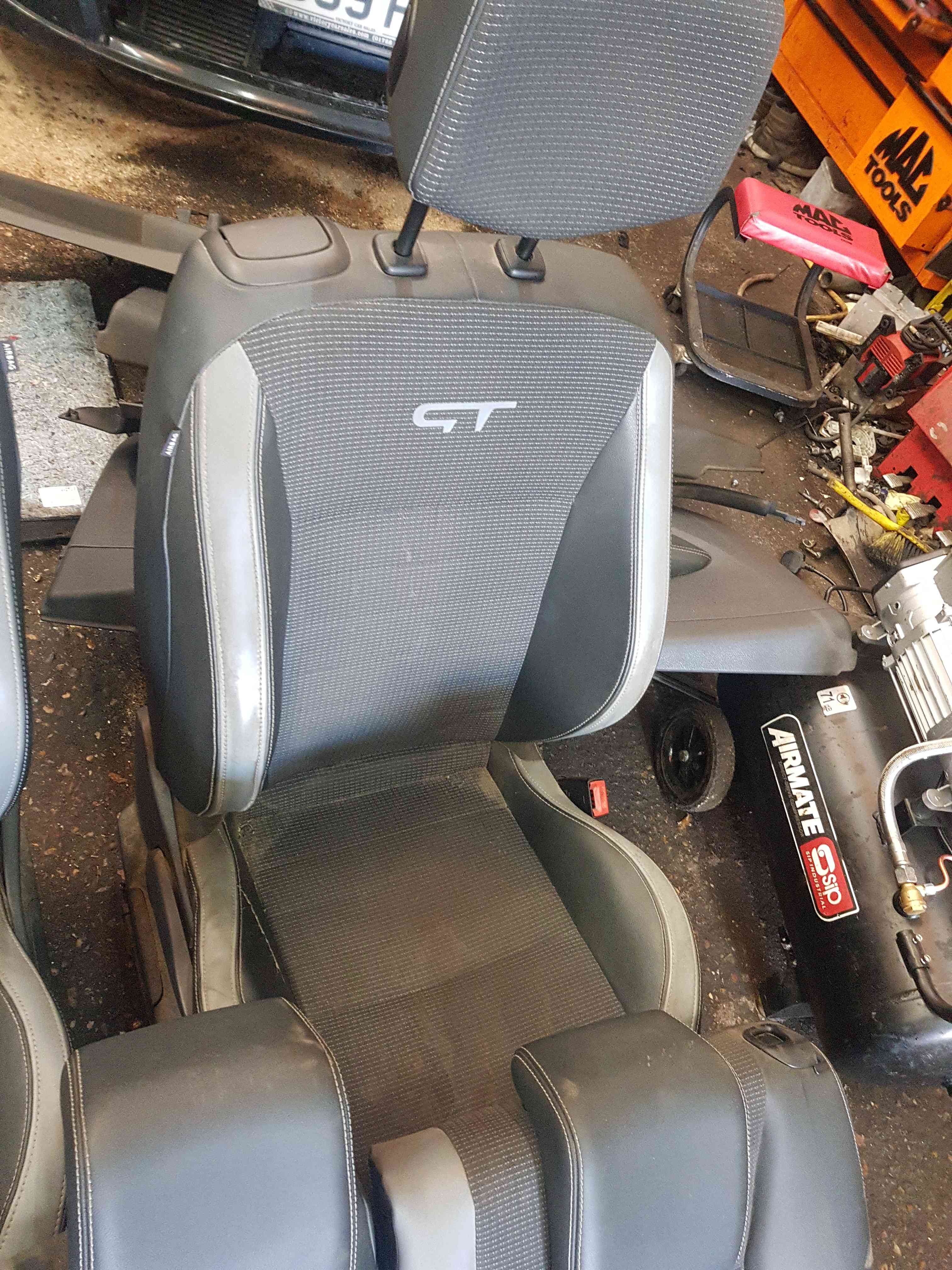 Thumb 5 Renault Clio MK3 2005-2012 Gt Interior SET Chairs Seats Door Cards Bench 3Dr