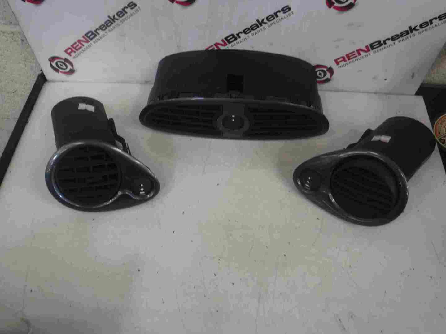 Renault Clio MK3 2005-2012 Heater Vents Set Gloss Grey