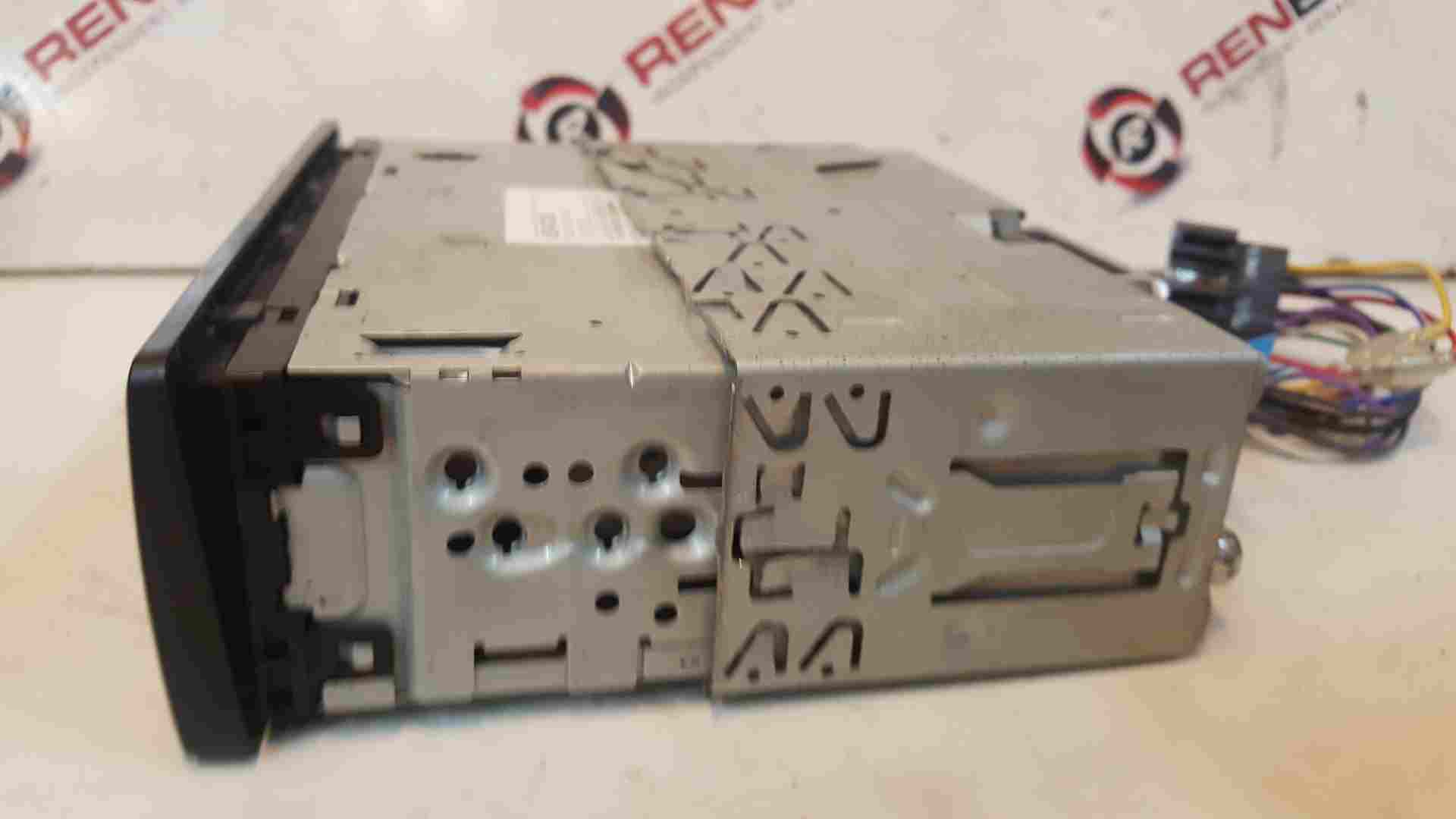 Thumb 4 Renault Clio MK3 2005-2012 Kenwood Radio  Cd Player USB Aux Kdc-4057Ub