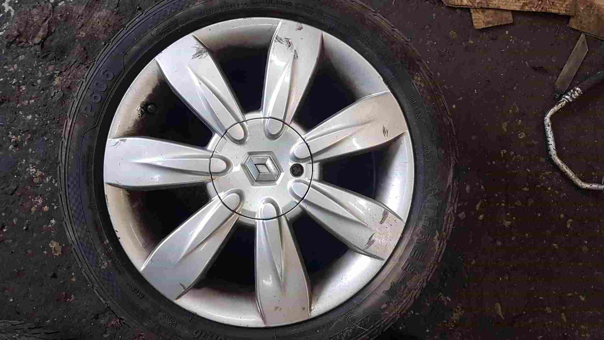 Thumb 7 Renault Clio MK3 2005-2012 Lyria Alloy Wheel + Tyre 195 50 16 5Mm Tread 3/5