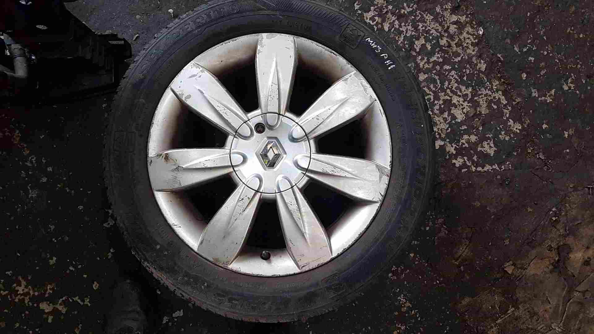 Thumb 6 Renault Clio MK3 2005-2012 Lyria Alloy Wheel + Tyre 195 50 16 5Mm Tread 3/5