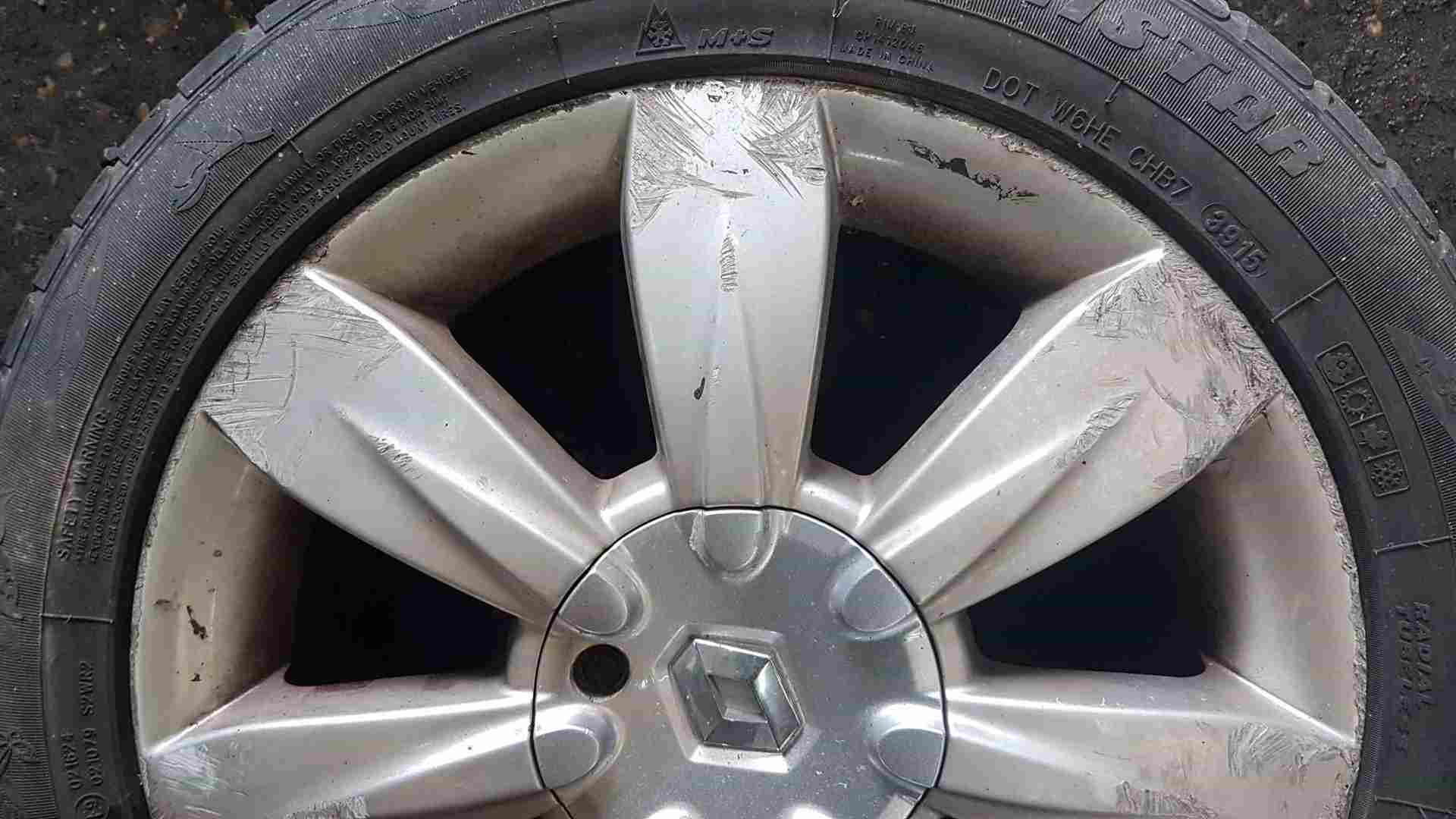 Thumb 4 Renault Clio MK3 2005-2012 Lyria Alloy Wheel + Tyre 195 50 16 5Mm Tread 3/5