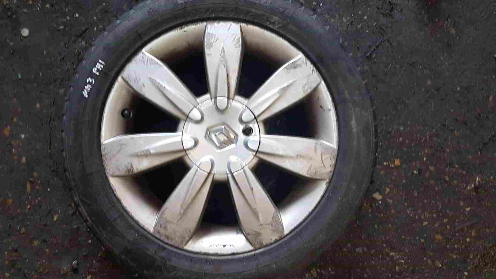 Thumb 6 Renault Clio MK3 2005-2012 Lyria Alloy Wheel + Tyre 195 50 16 5Mm Tread 3/5