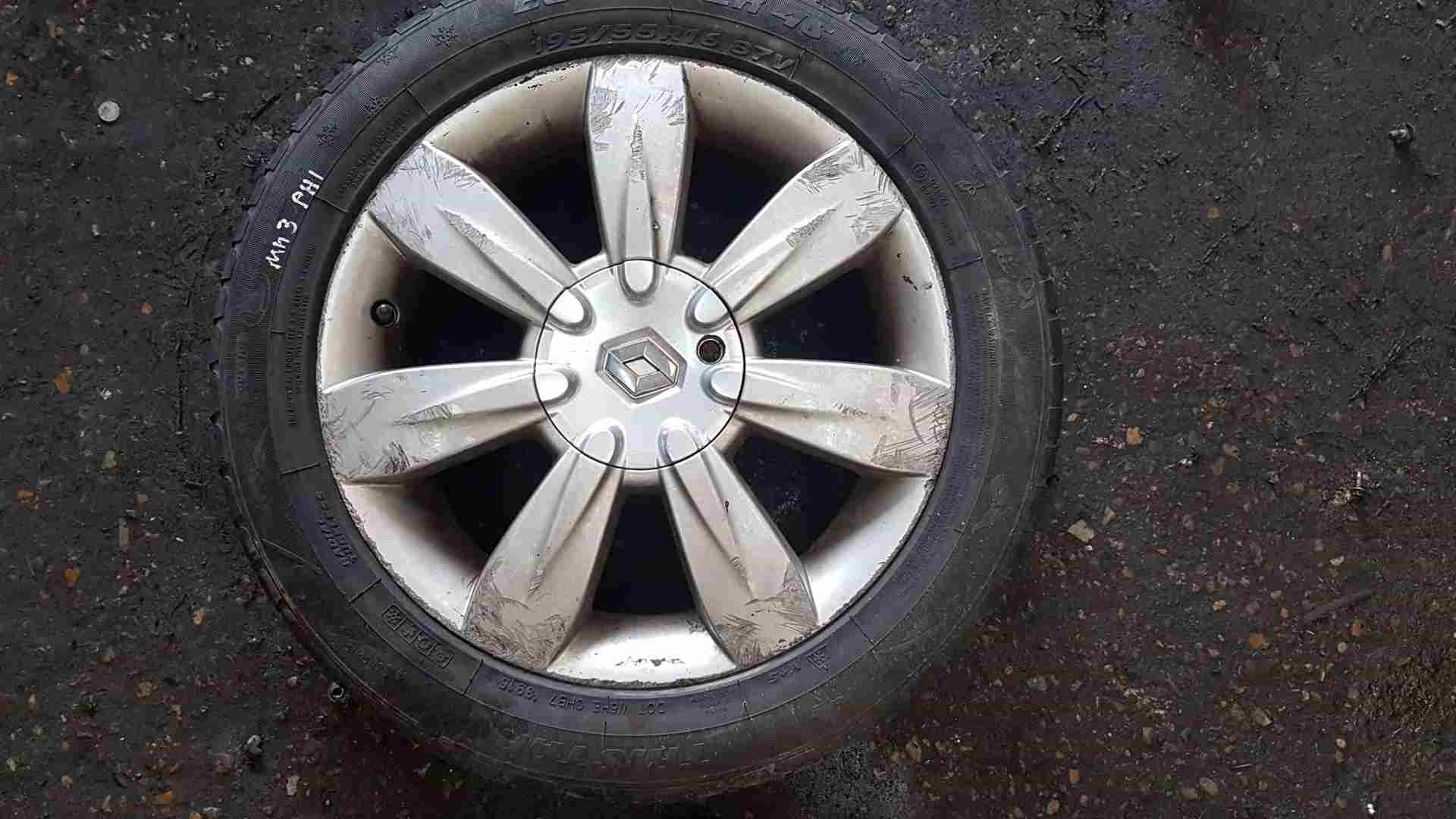 Thumb 7 Renault Clio MK3 2005-2012 Lyria Alloy Wheel + Tyre 195 50 16 5Mm Tread 3/5