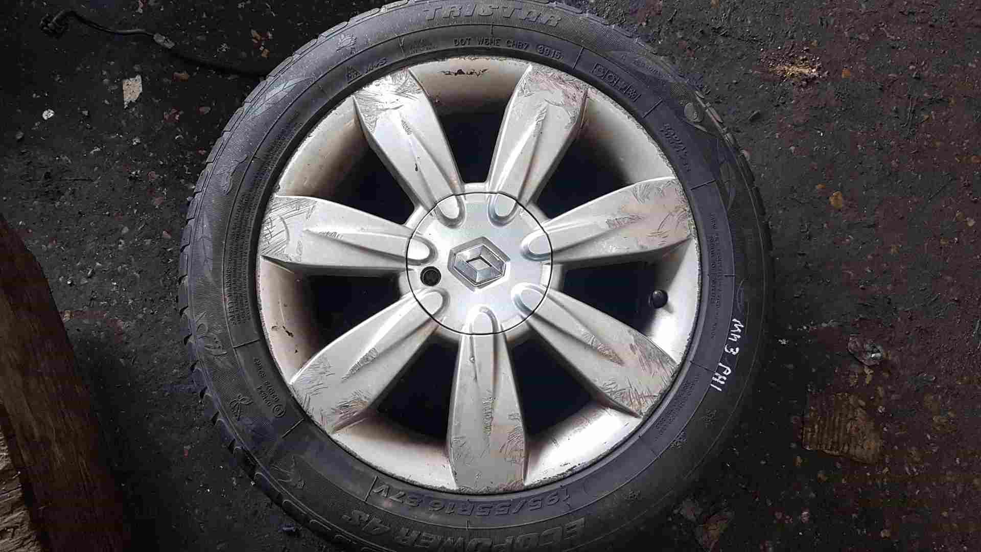 Renault Clio MK3 2005-2012 Lyria Alloy Wheel + Tyre 195 50 16 5Mm Tread 3/5