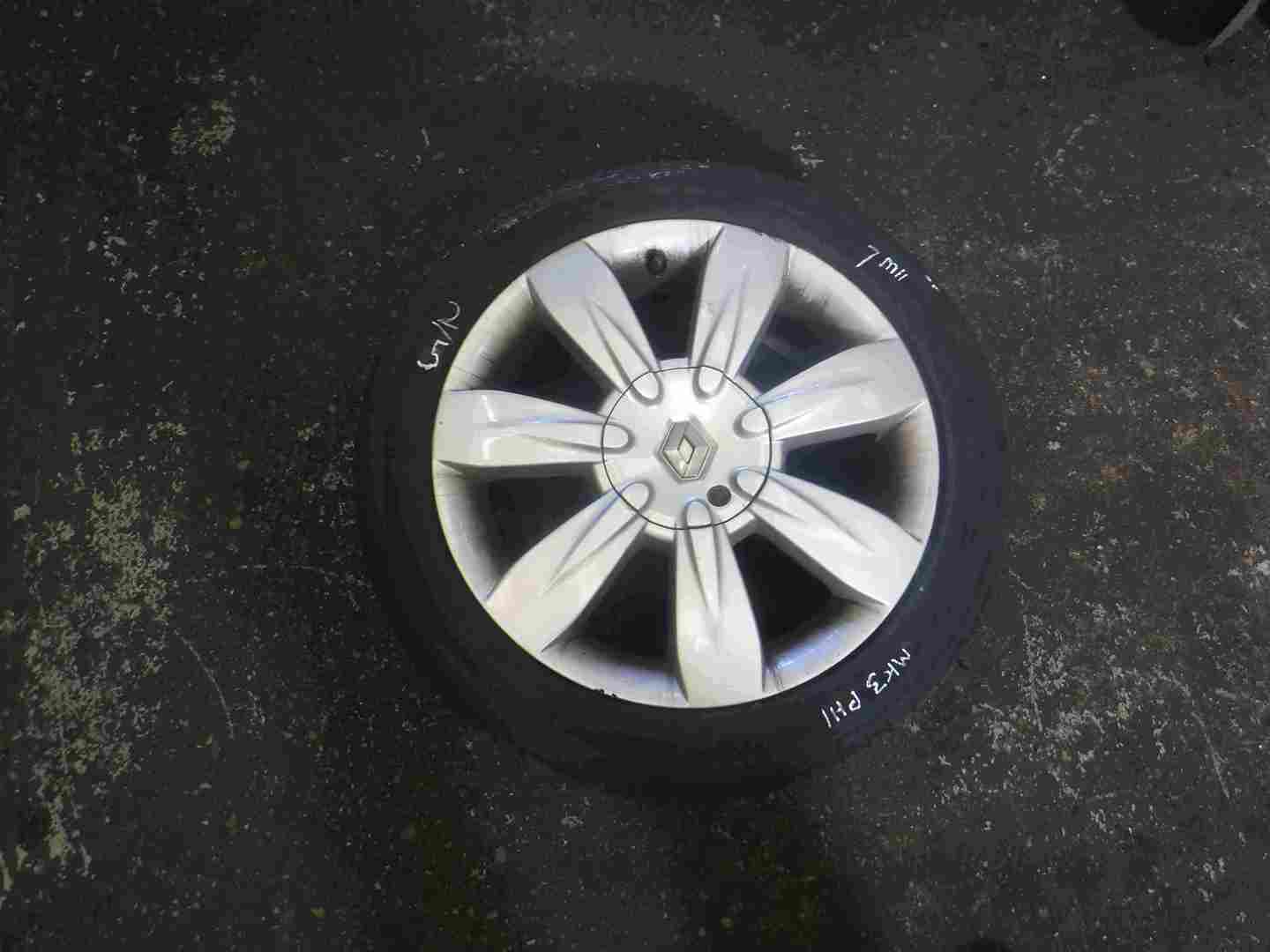 Renault Clio MK3 2005-2012 Lyria Alloy Wheel + Tyre 195 50 16 7mm Tread