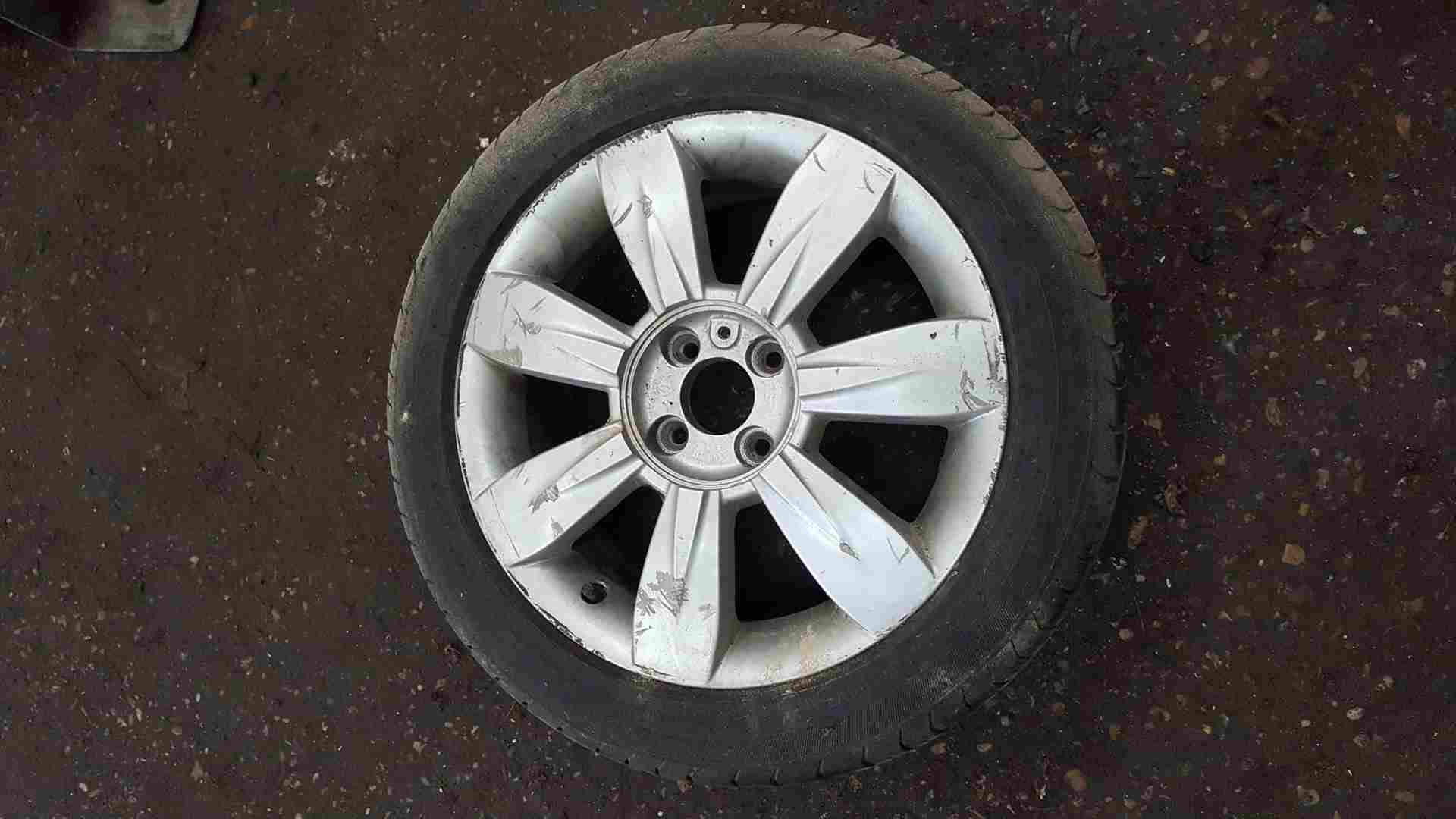 Renault Clio MK3 2005-2012 Lyria Alloy Wheel 16Inch + Tyre 195 50 16 6Mm 3/5