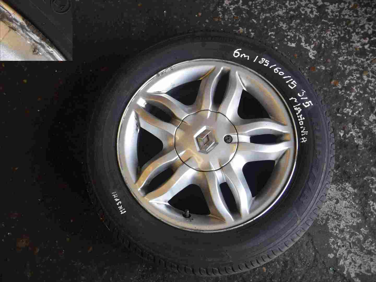 Renault Clio MK3 2005-2012 Mahonia Alloy Wheel + Tyre 185 60 15 6mm Tread