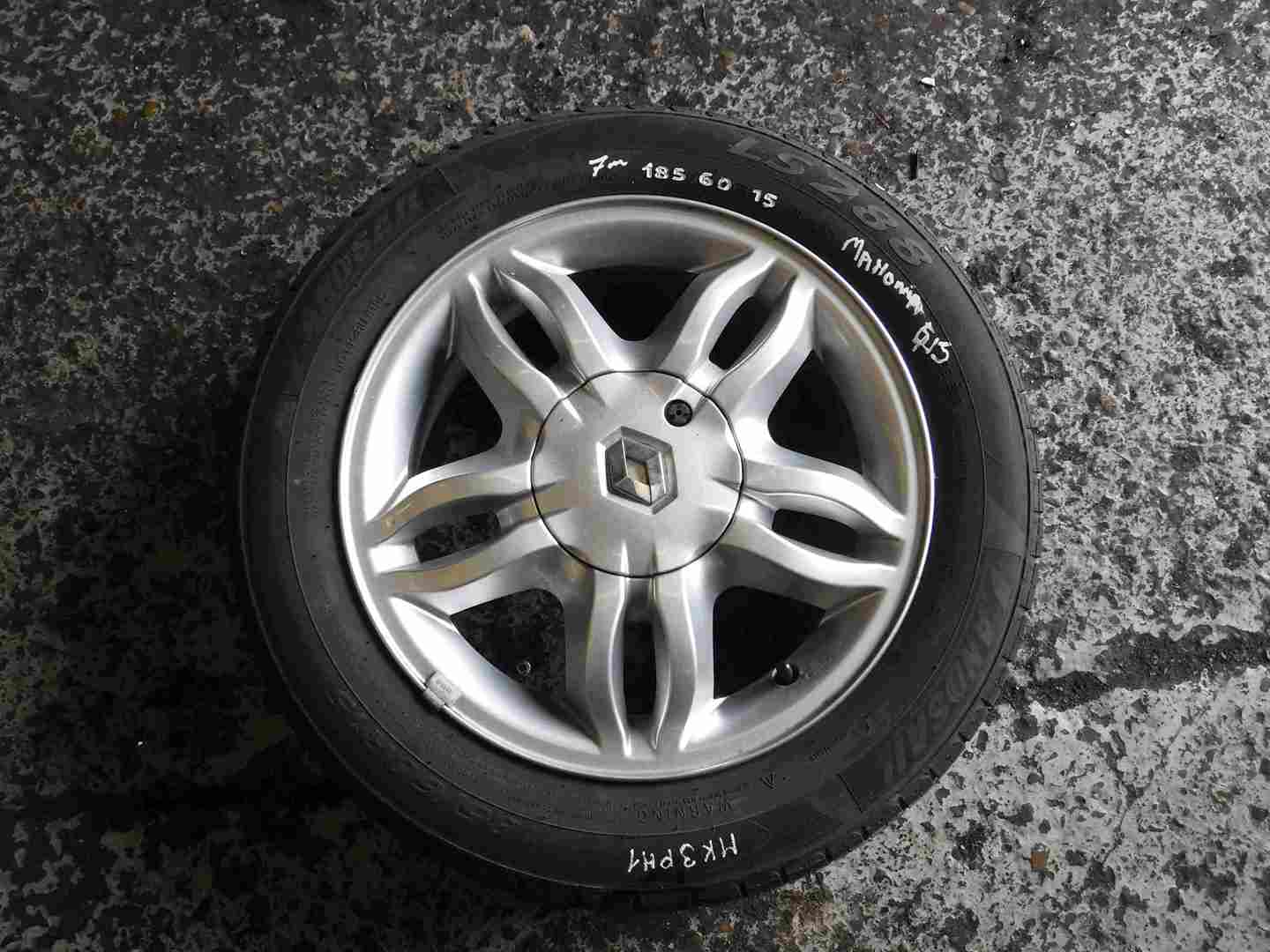 Renault Clio MK3 2005-2012 Mahonia Alloy Wheel + Tyre 185 60 15 7mm