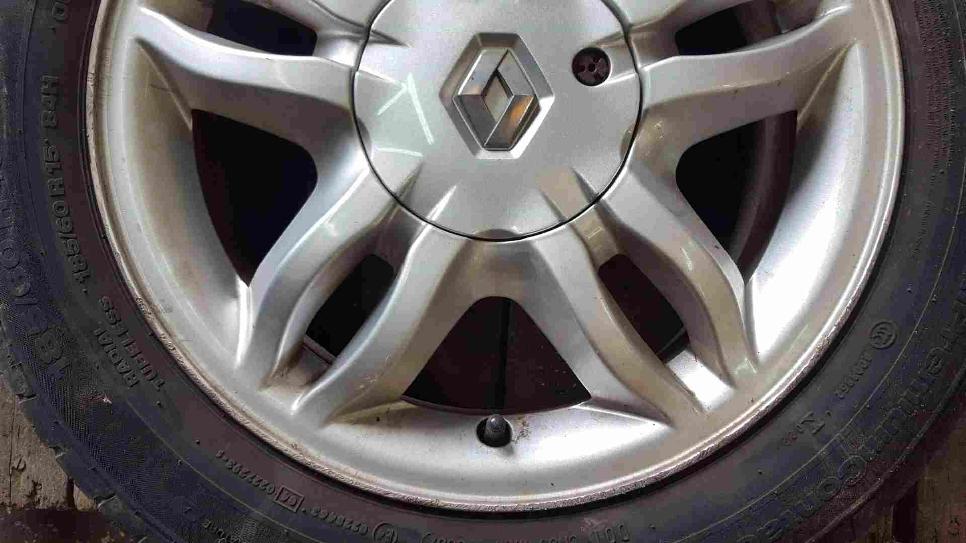 Thumb 3 Renault Clio MK3 2005-2012 Mahonia Alloy Wheel 15Inch 4/5 8200317802