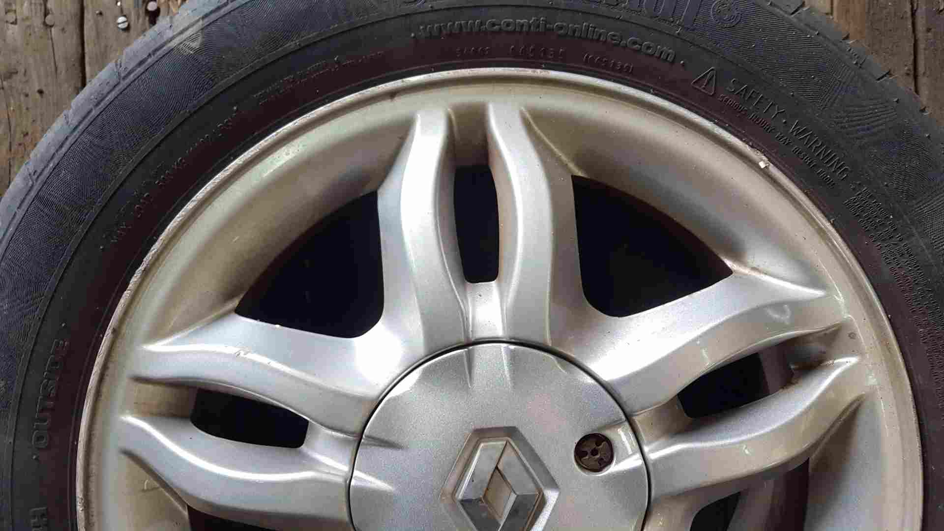 Thumb 4 Renault Clio MK3 2005-2012 Mahonia Alloy Wheel 15Inch 4/5 8200317802