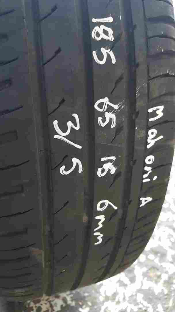 Thumb 2 Renault Clio MK3 2005-2012 Mahonia Alloy Wheel 15inch + Tyre 185 65 15 6mm