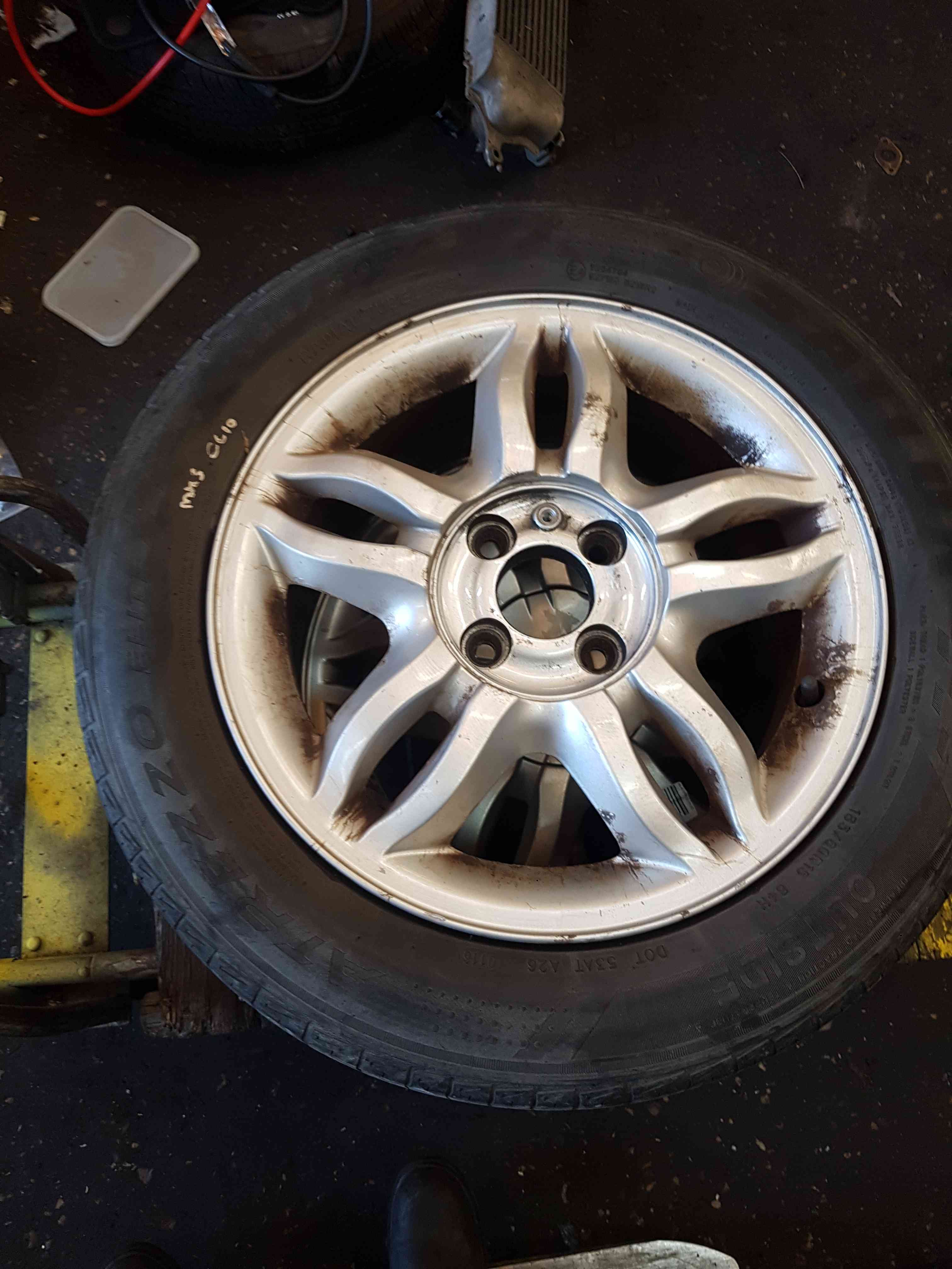 Thumb 4 Renault Clio MK3 2005-2012 Mahonia Alloy Wheel 15inch 3/5 8200317802