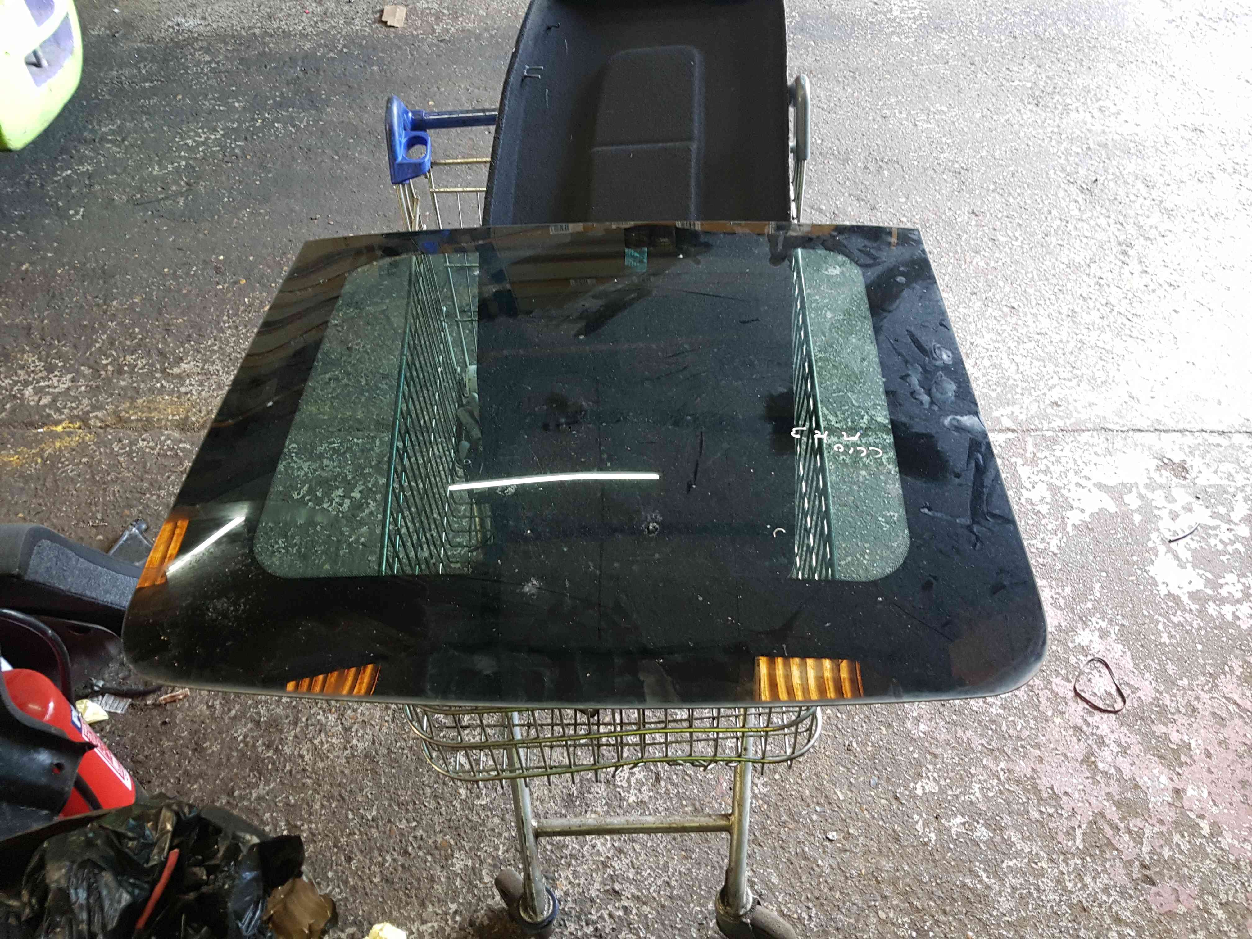 Thumb 2 Renault Clio MK3 2005-2012 Panoramic Front Sunroof Glass