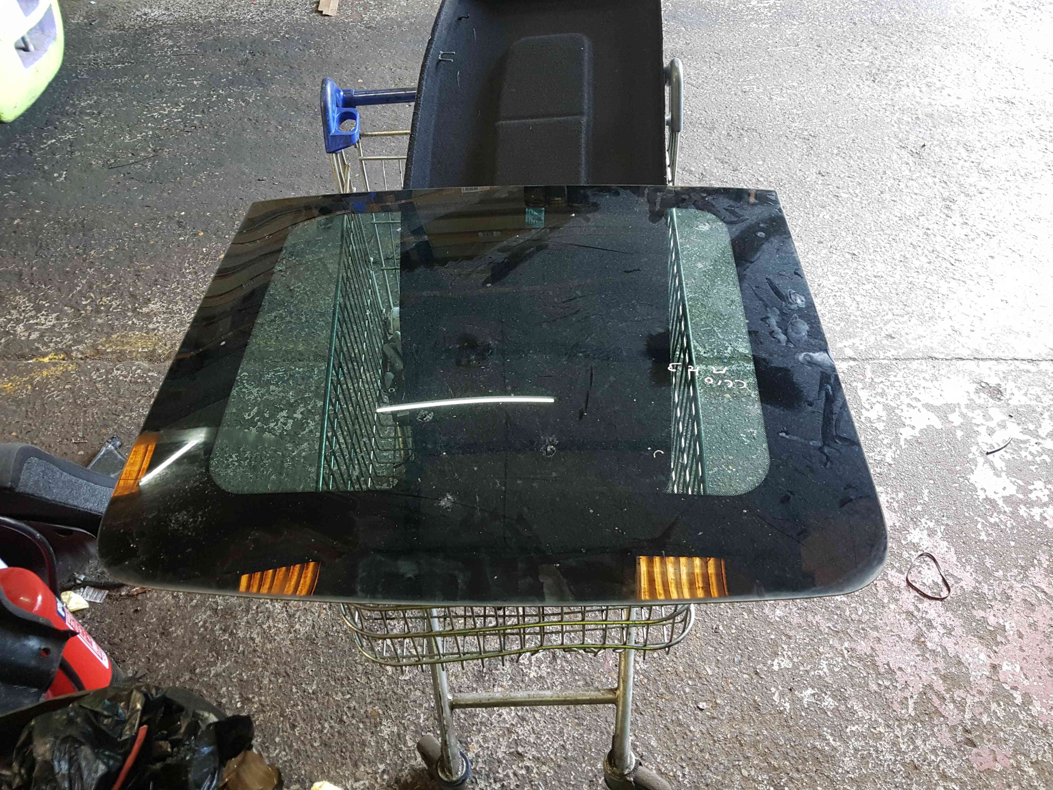 Thumb 3 Renault Clio MK3 2005-2012 Panoramic Front Sunroof Glass