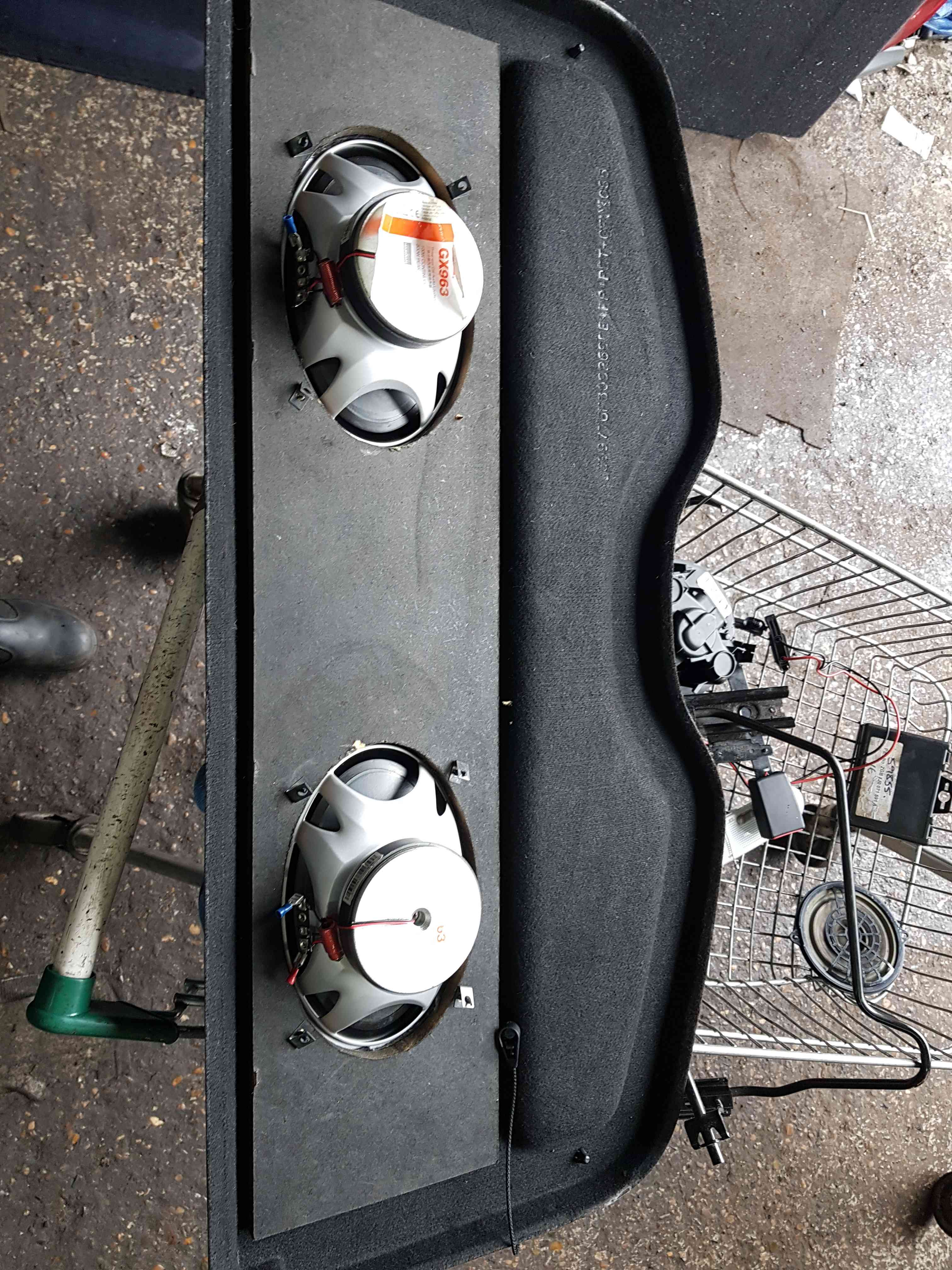 Thumb 7 Renault Clio MK3 2005-2012 Parcel Shelf Load Cover +  JBL Speakers Gx963