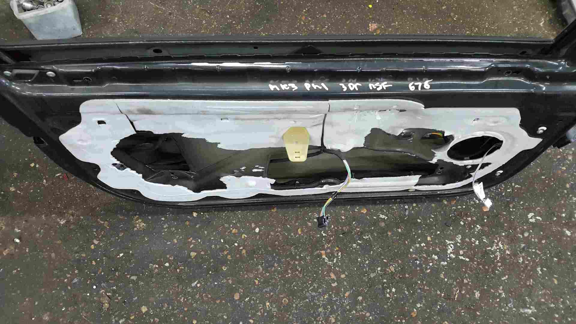 Thumb 2 Renault Clio MK3 2005-2012 Passenger NSF Front Door Black 676 3dr