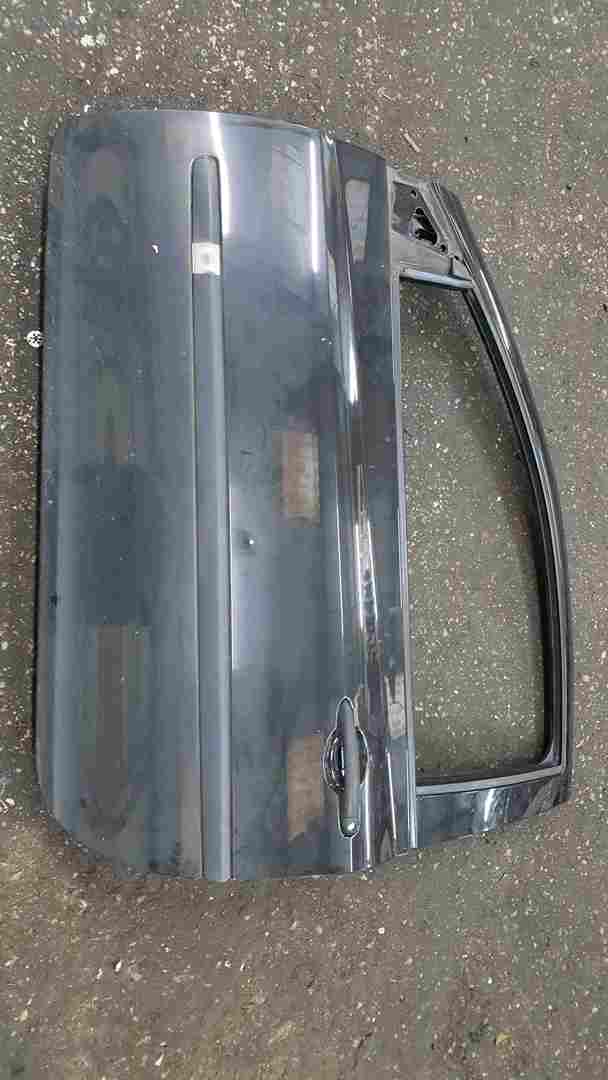 Renault Clio MK3 2005-2012 Passenger NSF Front Door Black 676 3dr