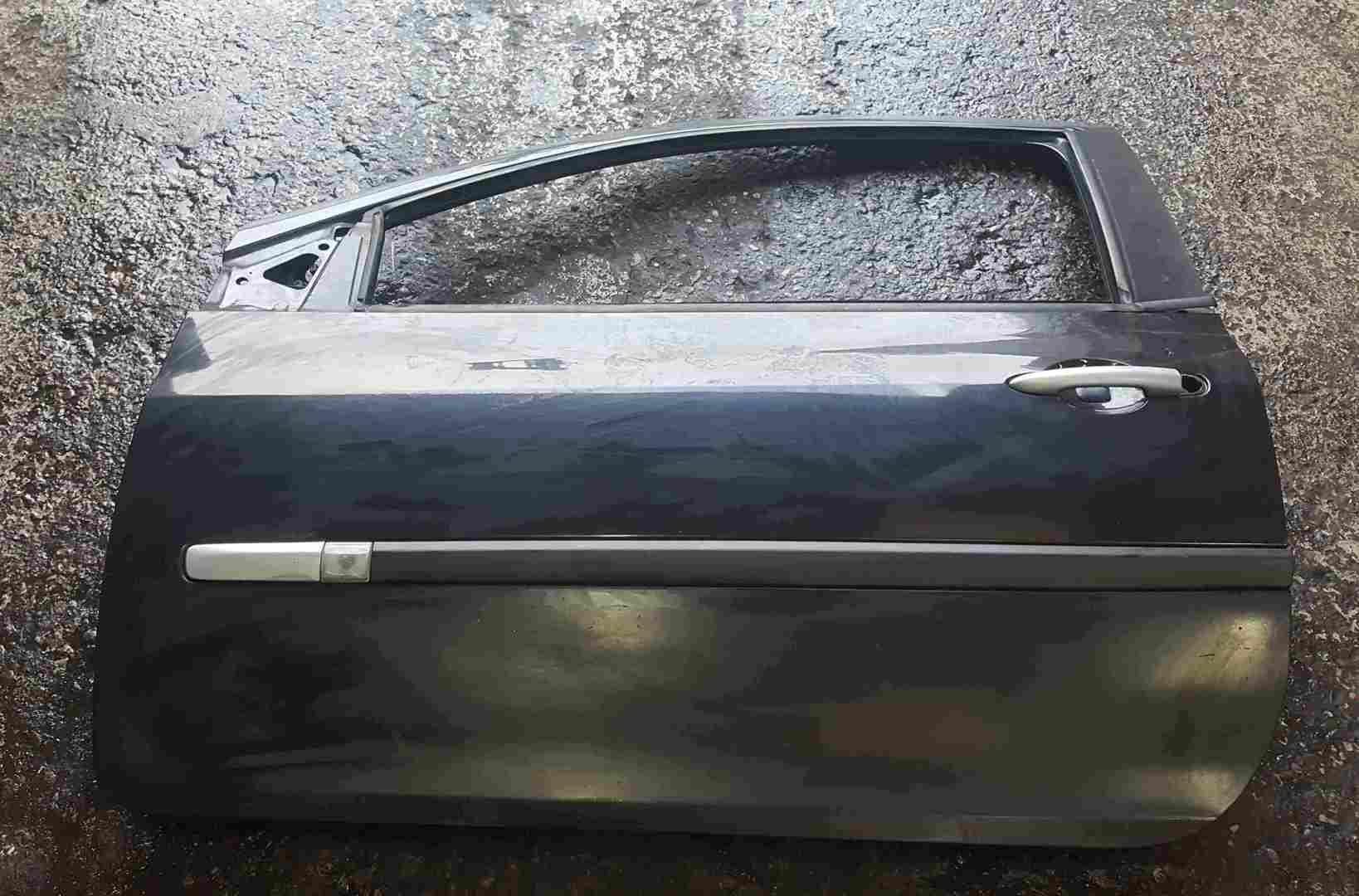 Thumb 2 Renault Clio MK3 2005-2012 Passenger NSF Front Door Black 676 3dr