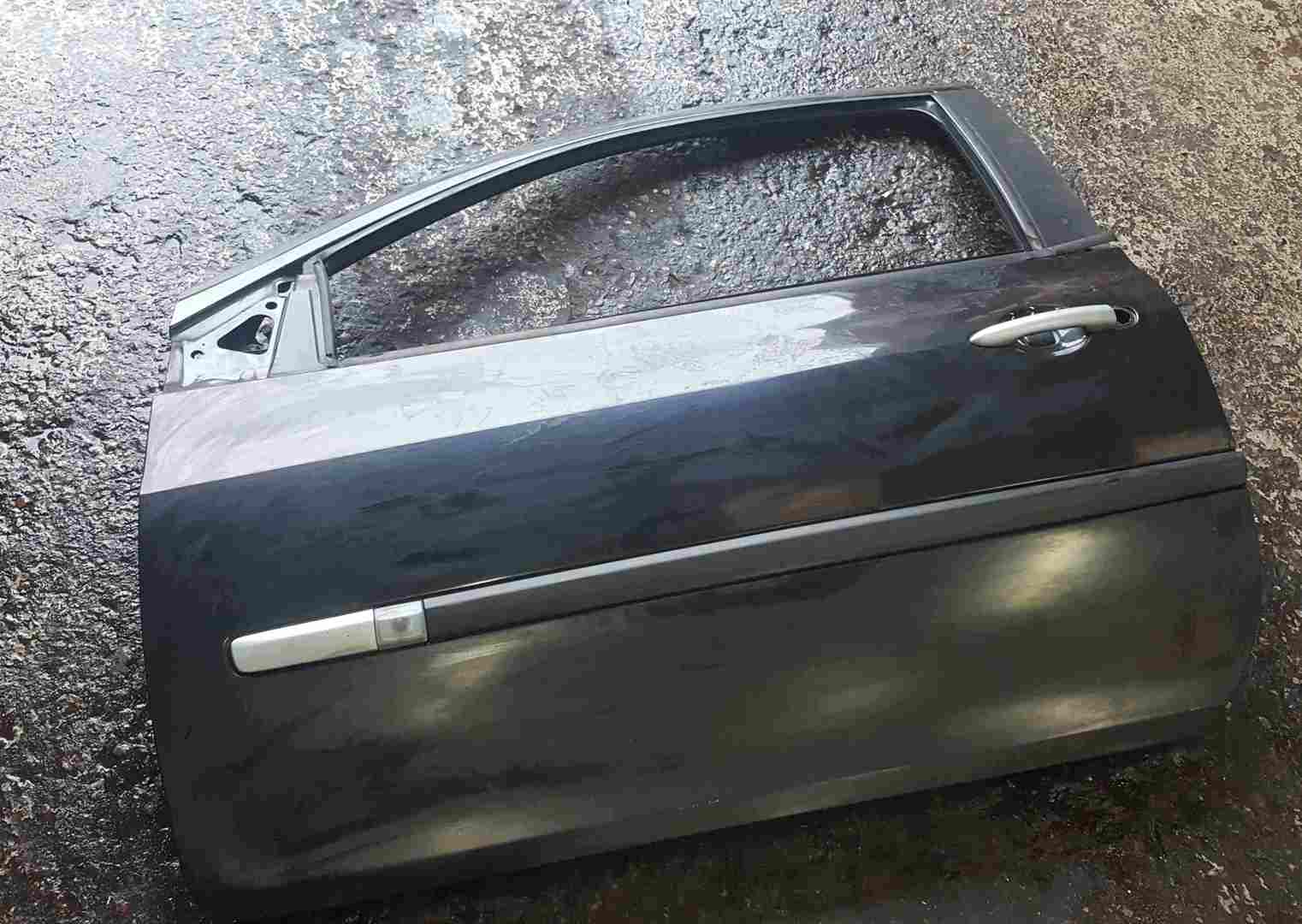 Renault Clio MK3 2005-2012 Passenger NSF Front Door Black 676 3dr