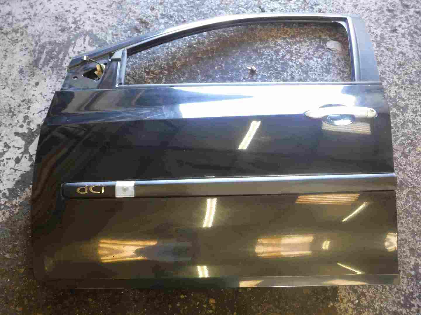 Renault Clio MK3 2005-2012 Passenger NSF Front Door Black 676 5dr 3