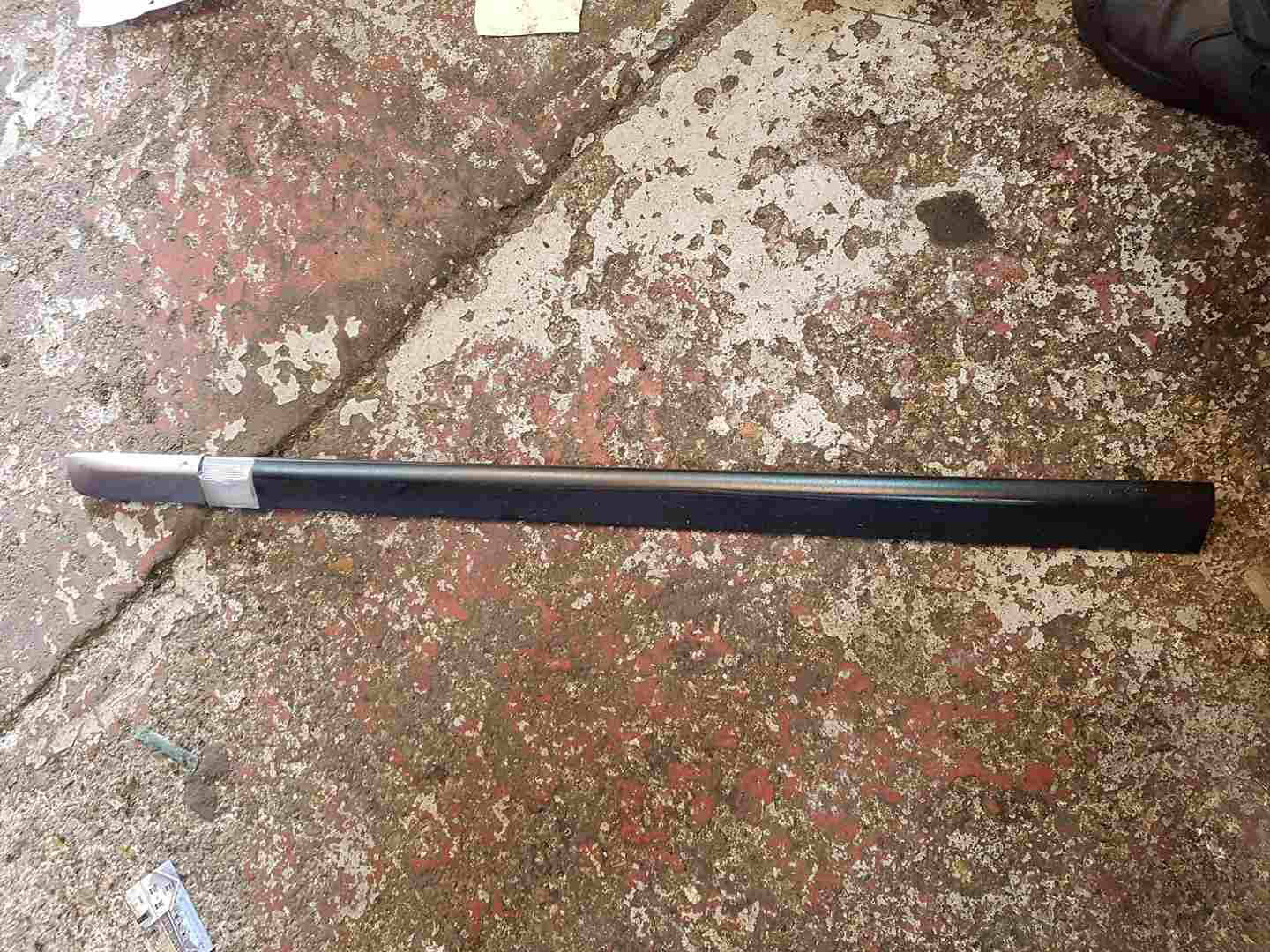 Renault Clio MK3 2005-2012 Passenger NSF Front Door Moulding Trim 5Dr 8200289909