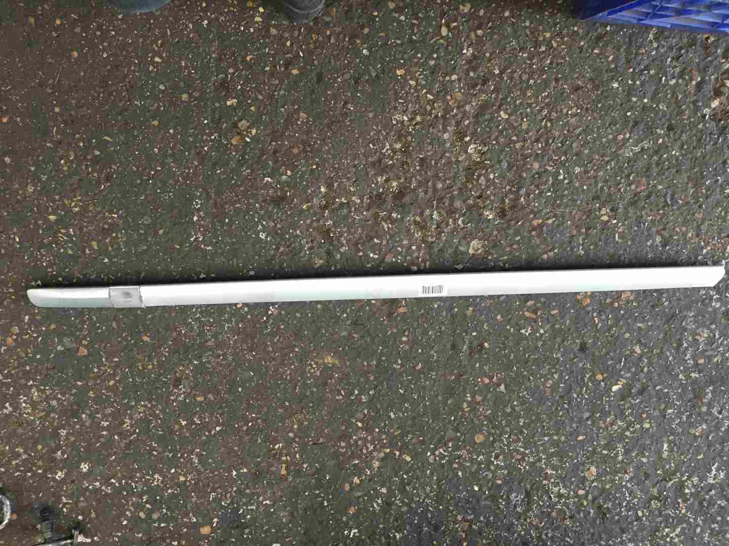 Renault Clio MK3 2005-2012 Passenger NSF Front Door Moulding Trim Silver 3dr