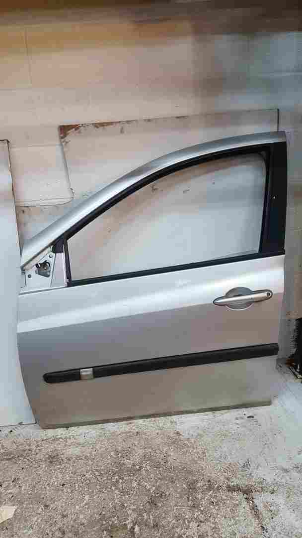 Thumb 3 Renault Clio MK3 2005-2012 Passenger NSF Front Door Silver Ted69 5Dr