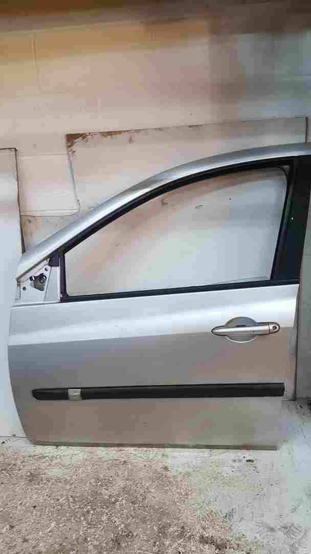 Thumb 4 Renault Clio MK3 2005-2012 Passenger NSF Front Door Silver Ted69 5Dr