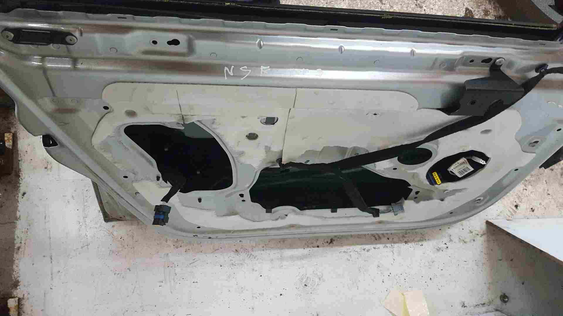 Thumb 5 Renault Clio MK3 2005-2012 Passenger NSF Front Door Silver Ted69 5Dr