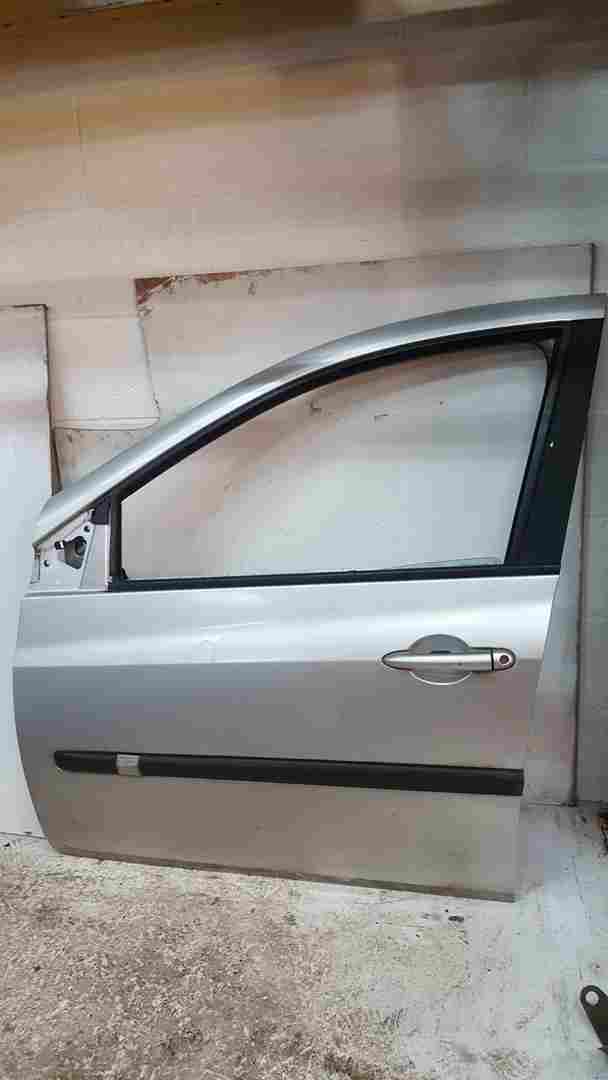Renault Clio MK3 2005-2012 Passenger NSF Front Door Silver Ted69 5Dr